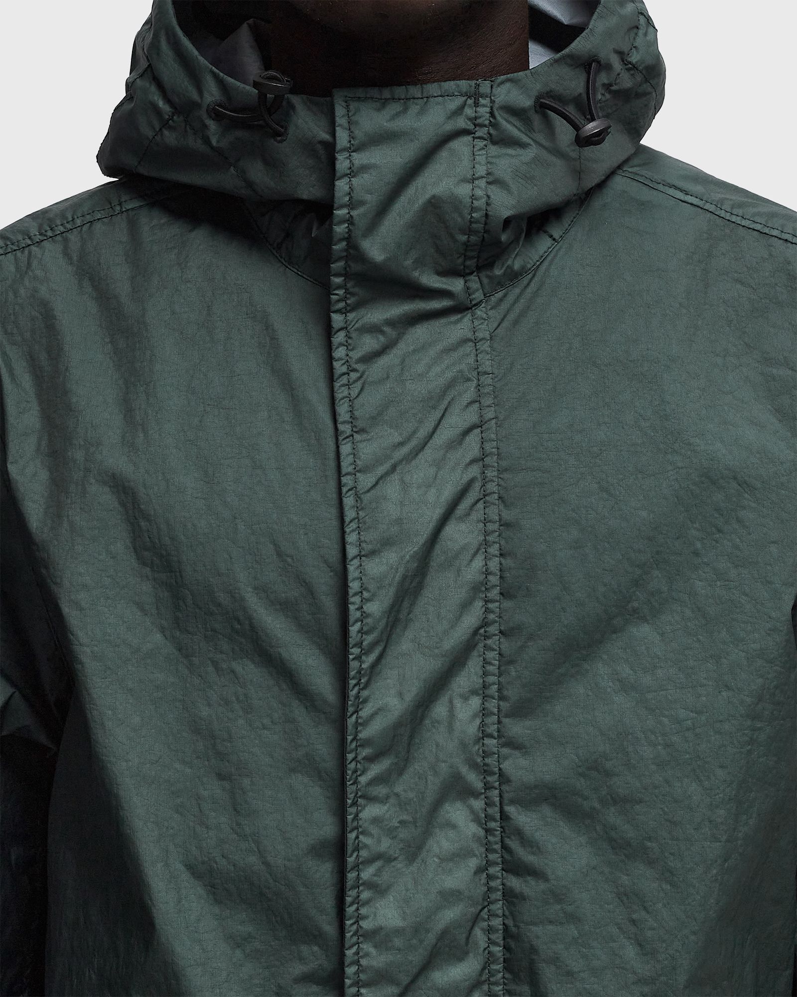 BREATHABLE WATER-RESISTANT HOODED JACKET