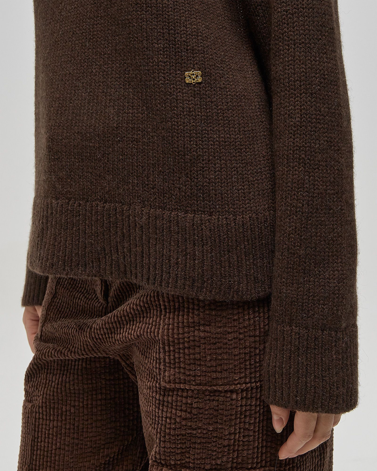 Chunky Yak Mix Open Back Pullover