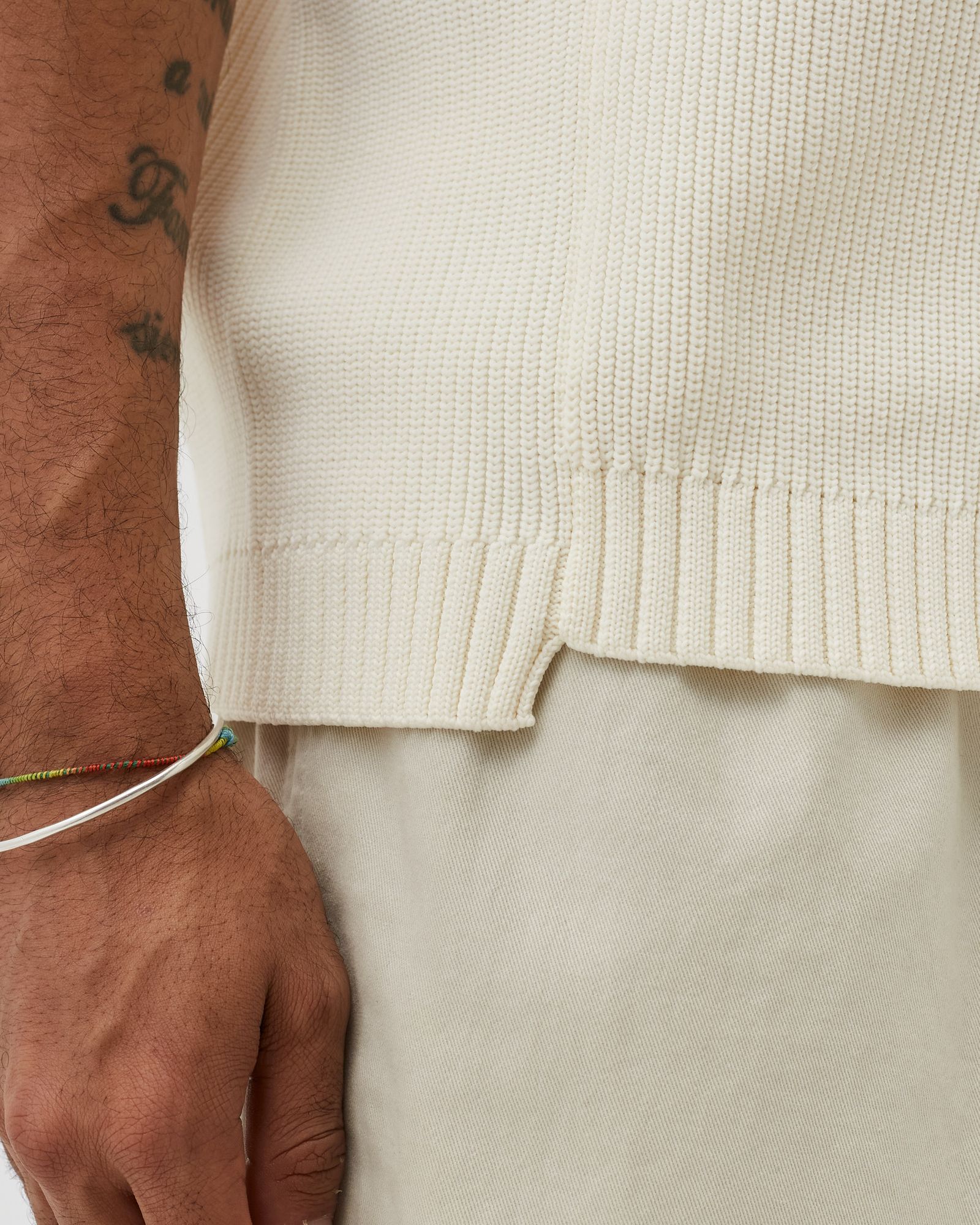 STRIPED V-NECK KNITTED TANK