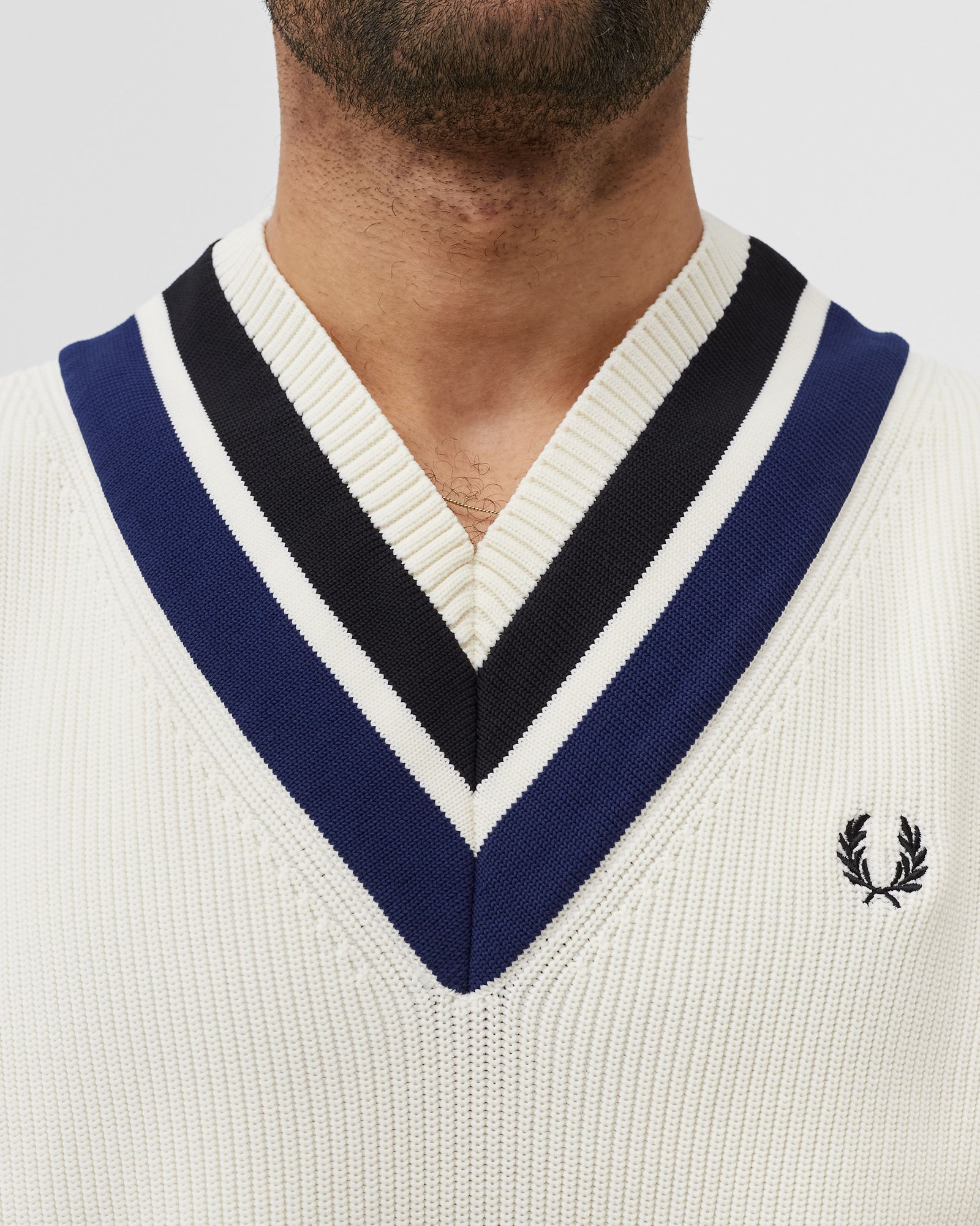 STRIPED V-NECK KNITTED TANK