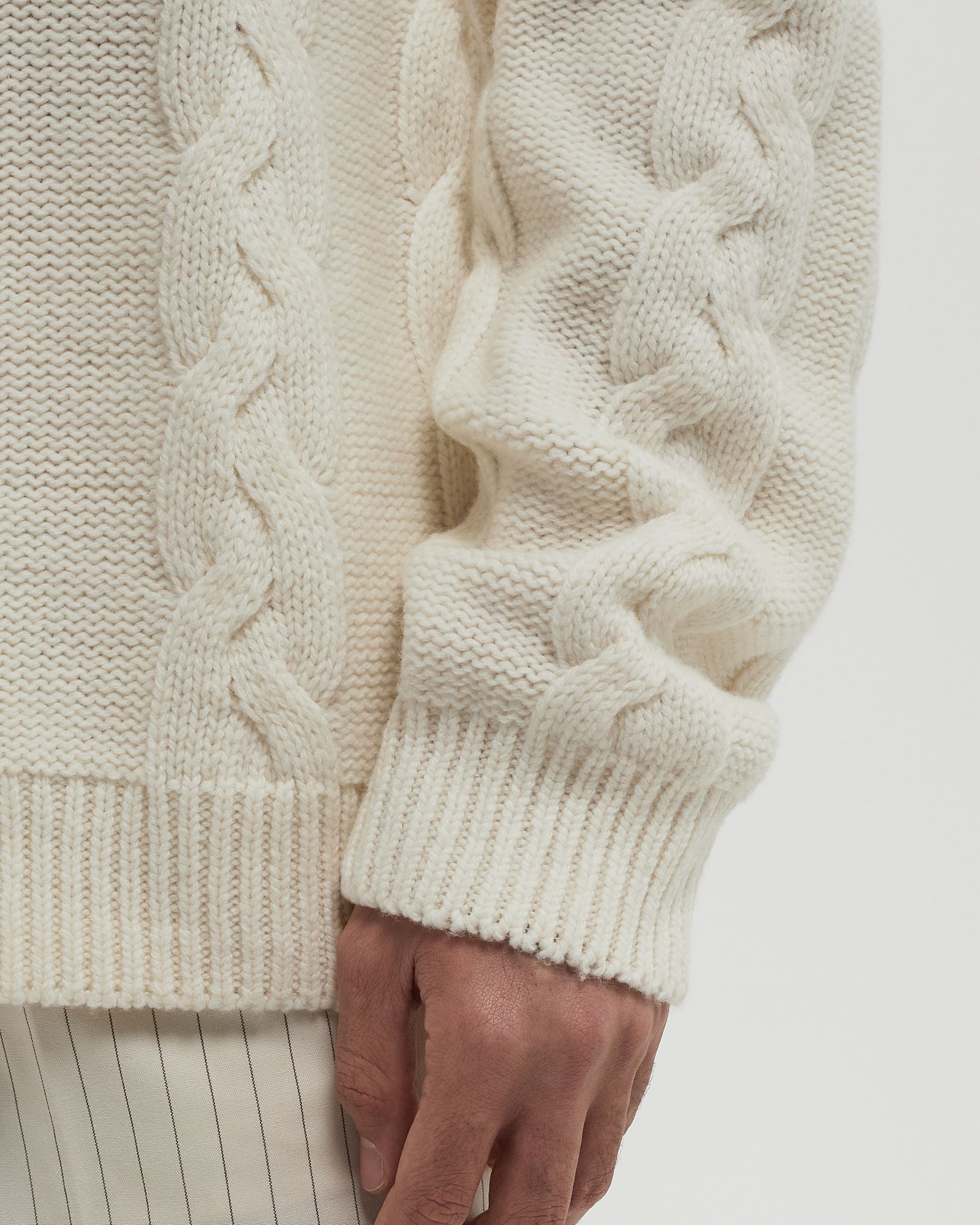 CHUNKY CABLE KNIT JUMPER