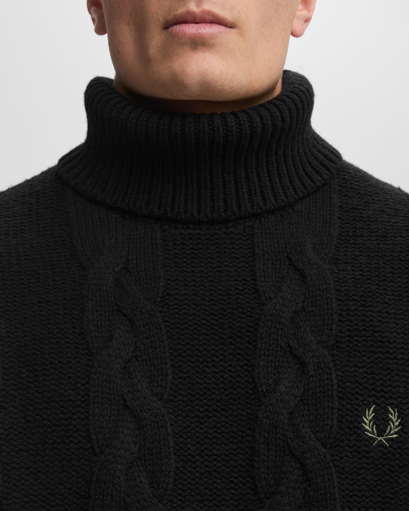 CHUNKY CABLE KNT ROLL NK JMPER