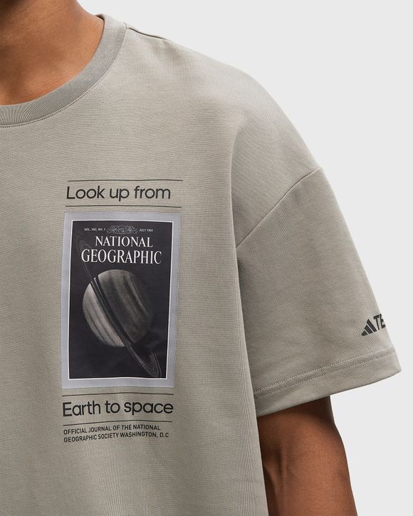 NAT GEO UF AEROREADY GRAPHIC TEE
