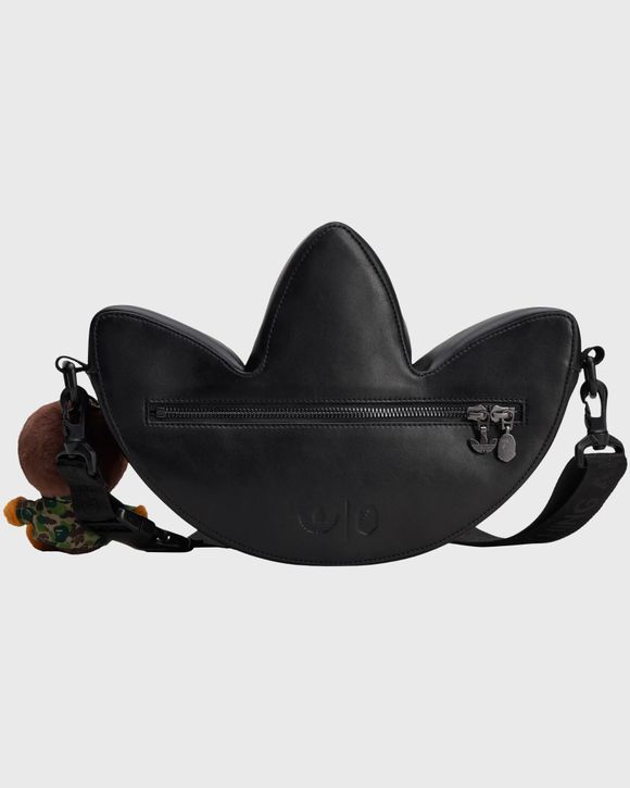 x BAPE TREFOIL SHOULDE