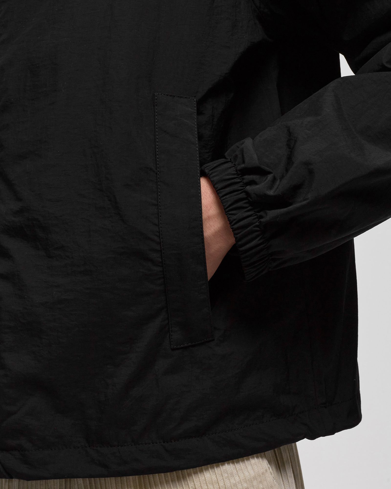 TECHNICAL WINDBREAKER