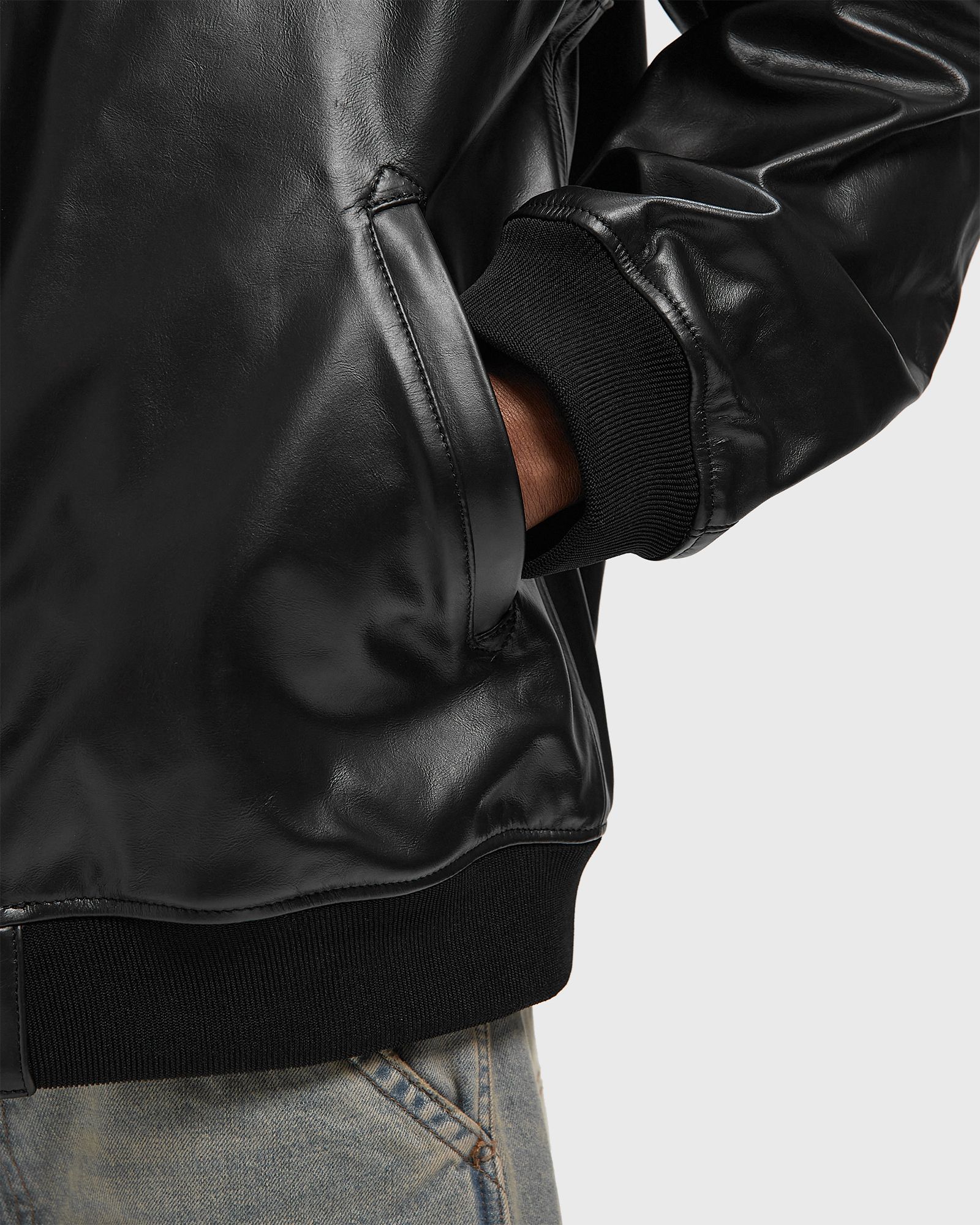 x NEIGHBORHOOD BOMBER