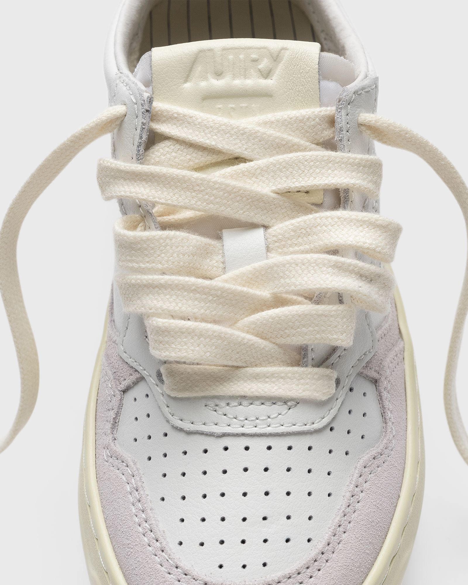 X BSTN MEDALIST LOW KIDS '10TH ANNIVERSARY'