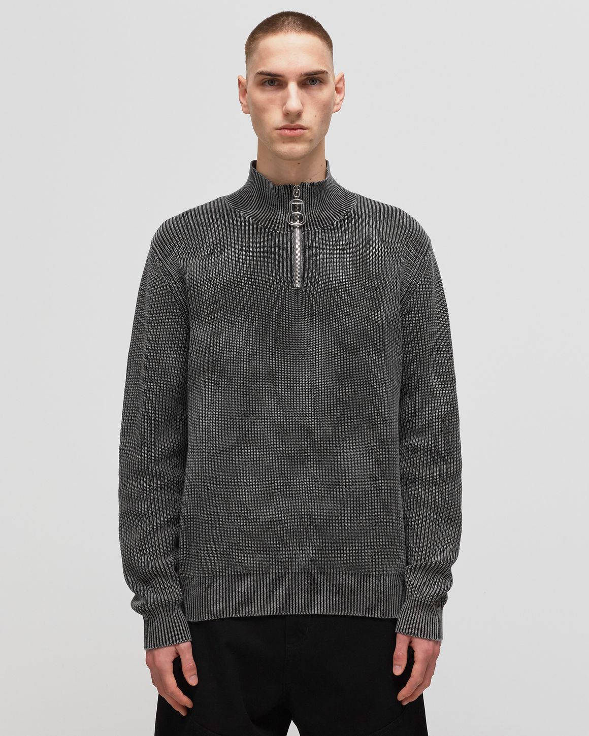 【関税込み】JW Anderson ブルー Can Puller プルオーバー JW Anderson クルーネック プルオーバー | ブルー | FARFETCH JP