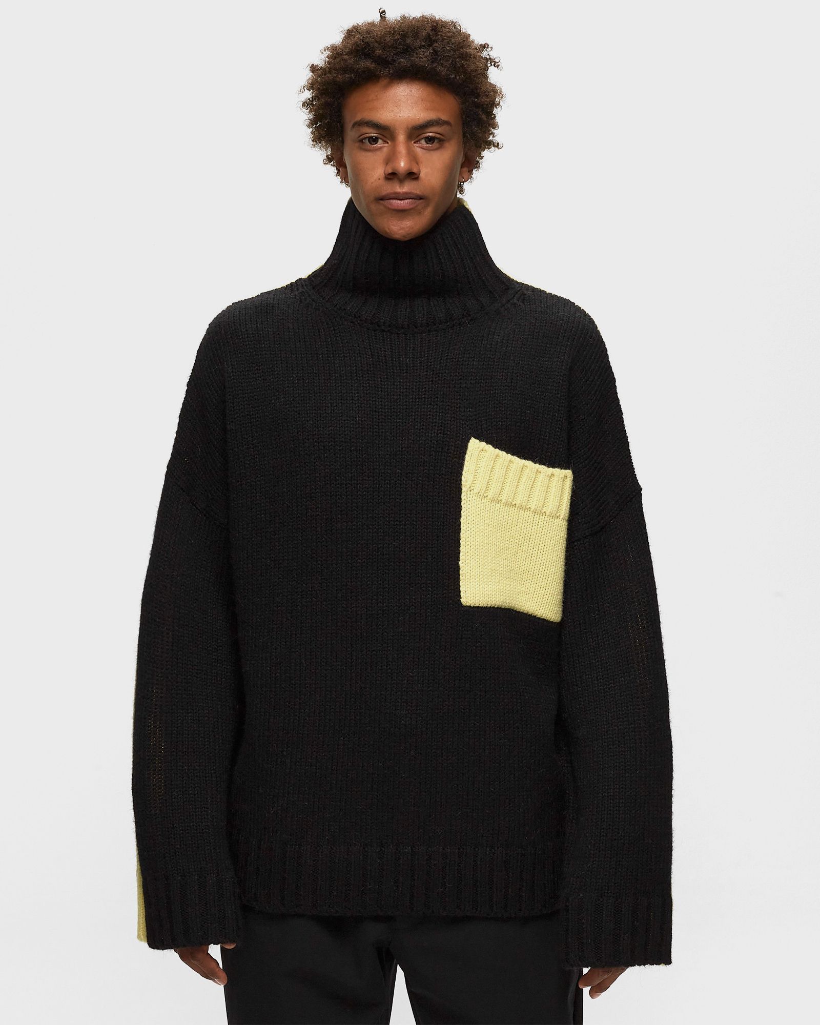 CONTRAST PATCH POCKET JUMPER