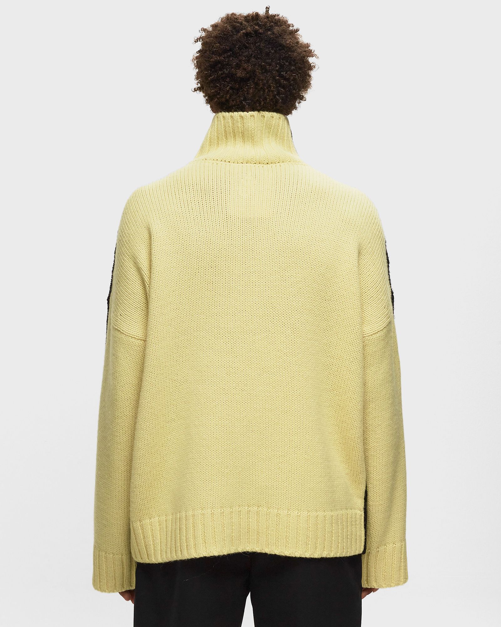 CONTRAST PATCH POCKET JUMPER