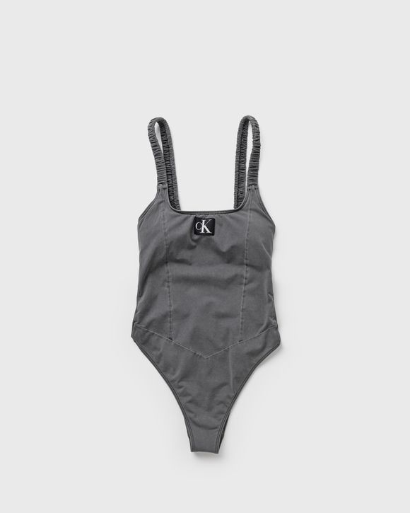 WMNS ONE PIECE