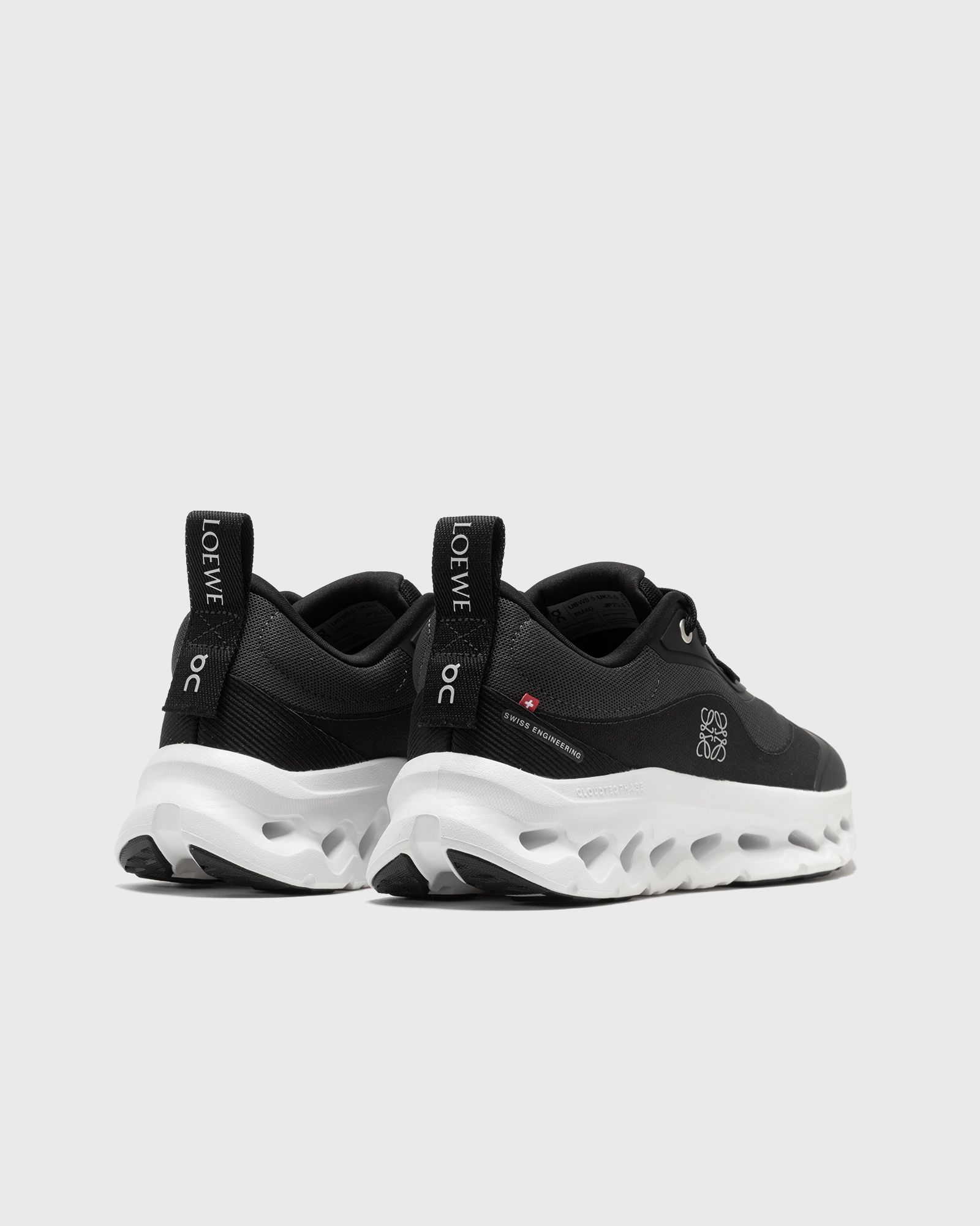 ON x LOEWE WMNS CLOUDTILT 2.0 Black | BSTN Store