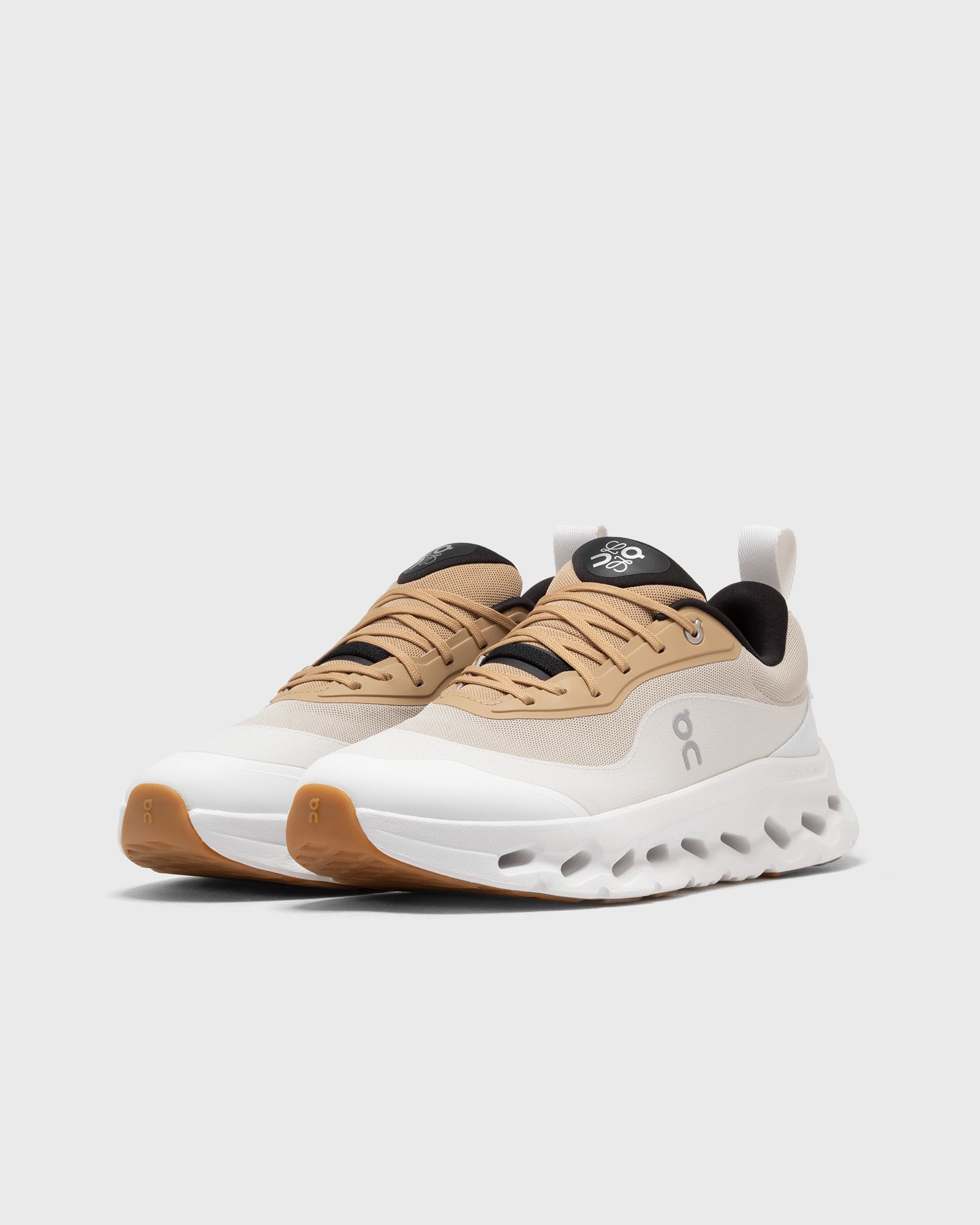 x LOEWE CLOUDTILT 2.0