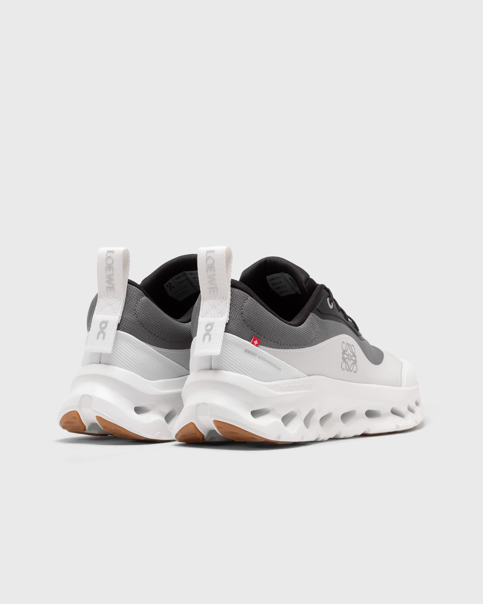 x LOEWE CLOUDTILT 2.0