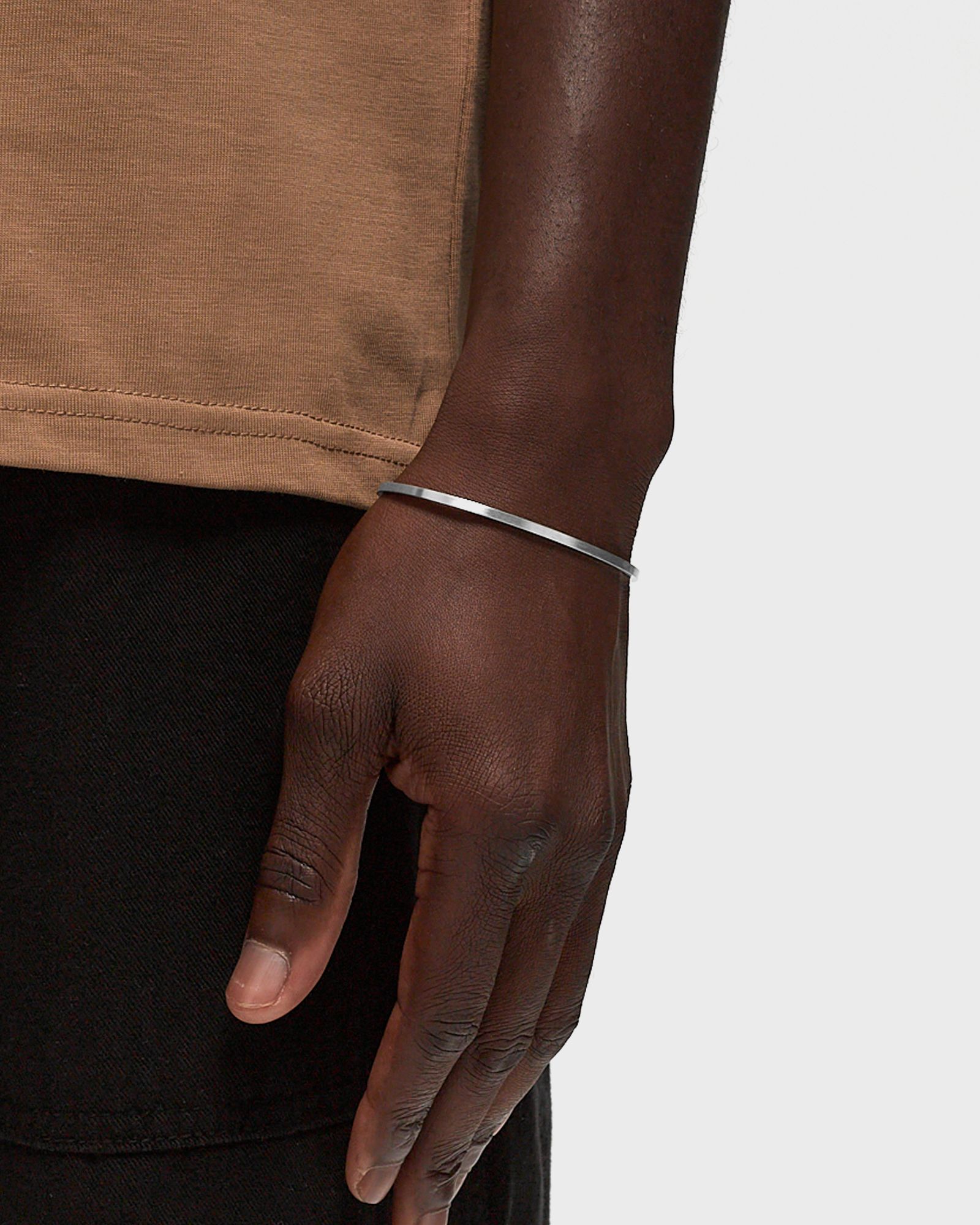 7g-brushed-sterling silver-ribbon-bracelet