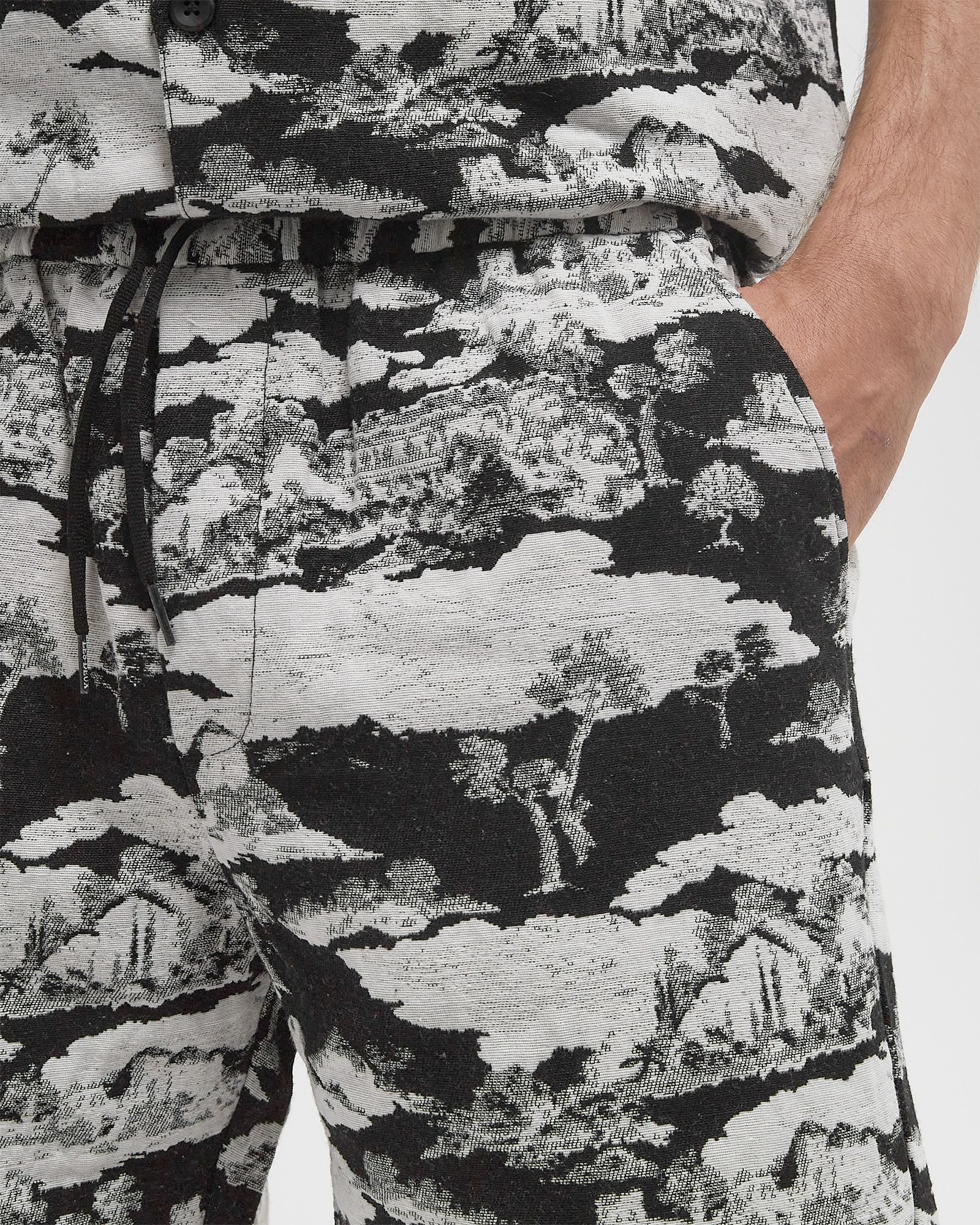 Otto Ruins Jacquard Shorts