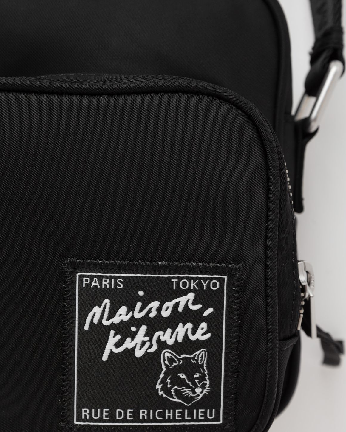 Maison Kitsune LM00104KJ0008P100 関税送料込 Maison Kitsuné Chillax Fox Drawstring Hoodie | Black | FARFETCH