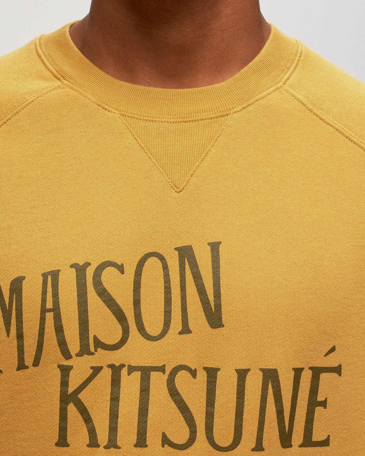 Maison Kitsune PALAIS ROYAL CLASSIC SWEATSHIRT Yellow | BSTN