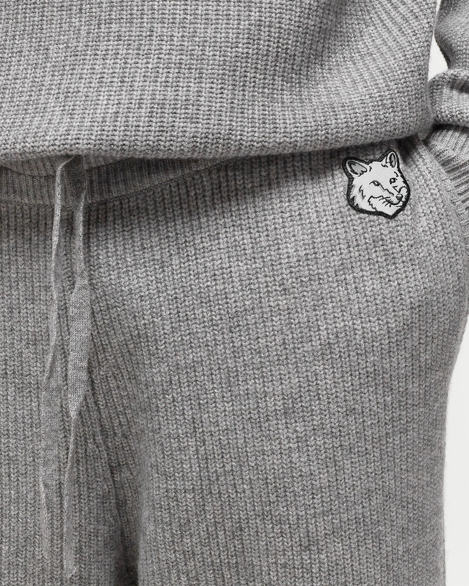 TONAL FOX HEAD PATCH RIBBED JOG PANTS