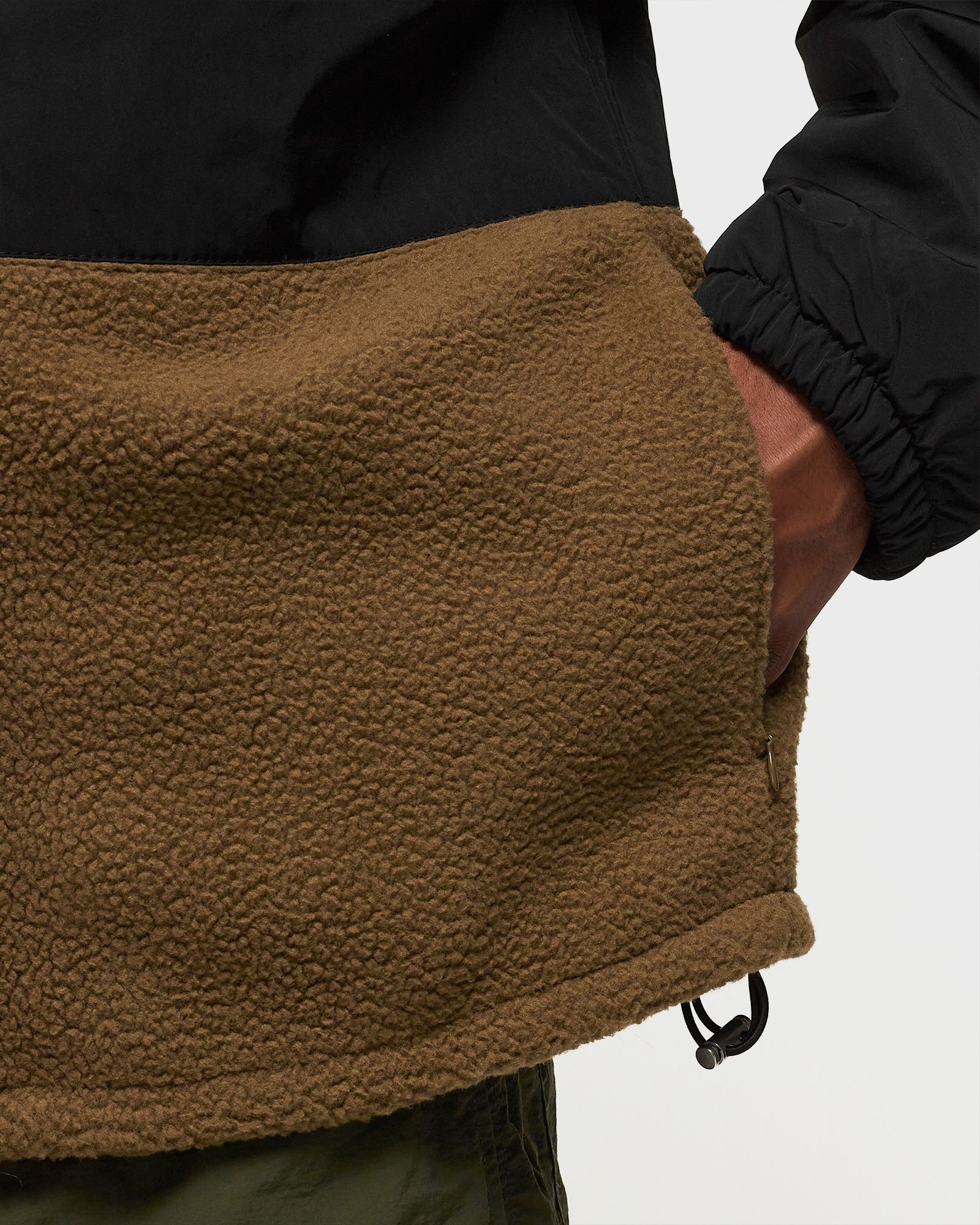 COLOR-BLOCK POLAR FLEECE BLOUSON WITH COLLEGE PATCH