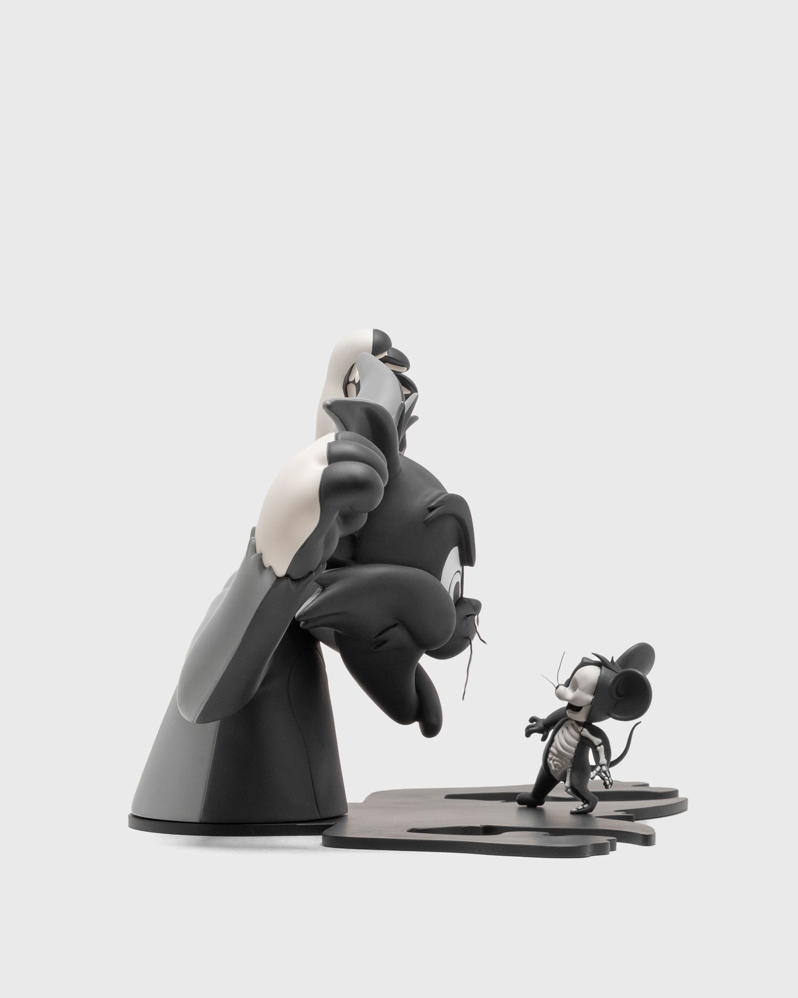 XXRay+ Tom and Jerry (Shadow Edition)