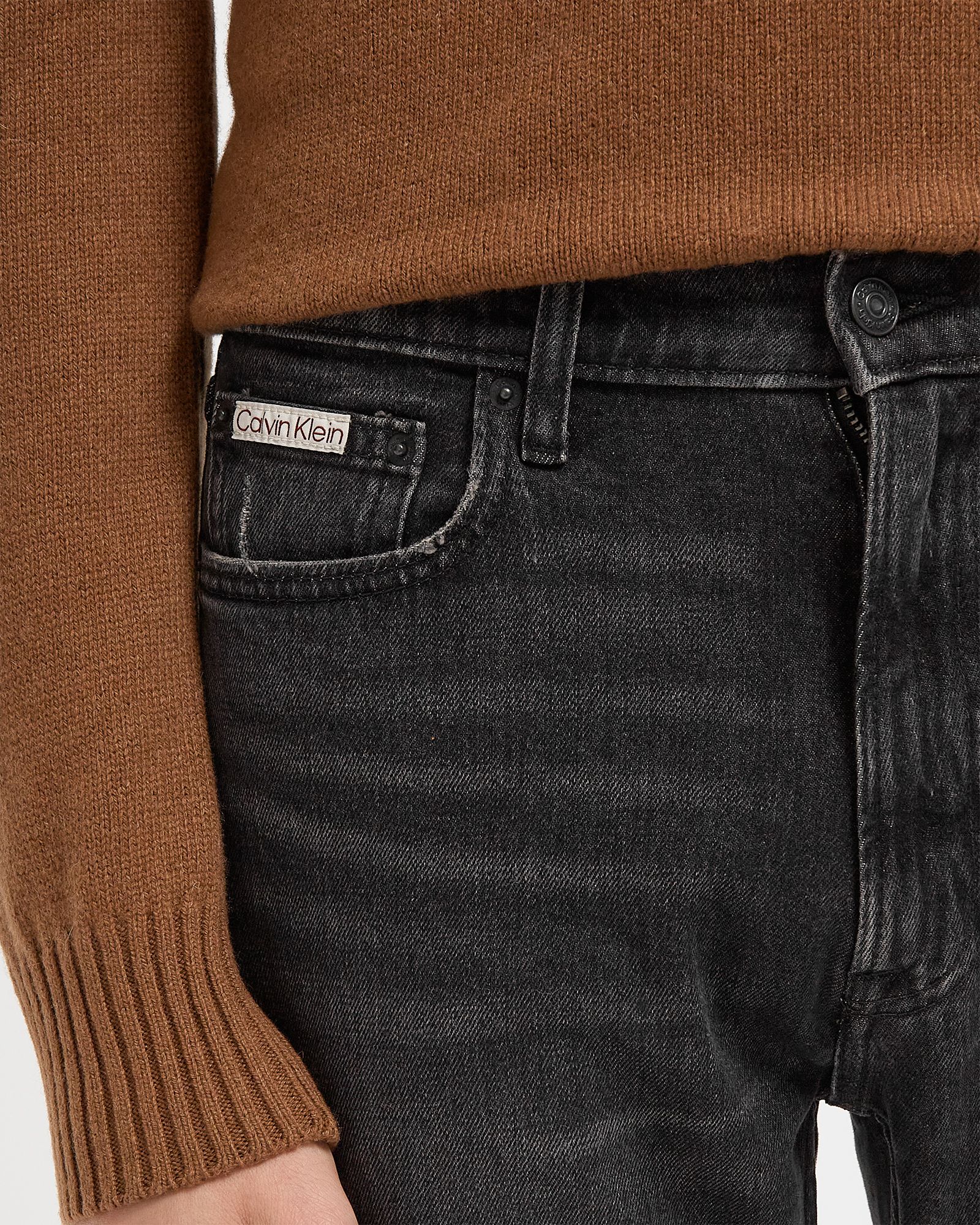 STNDRD STRGHT WASHED CINDER JEANS