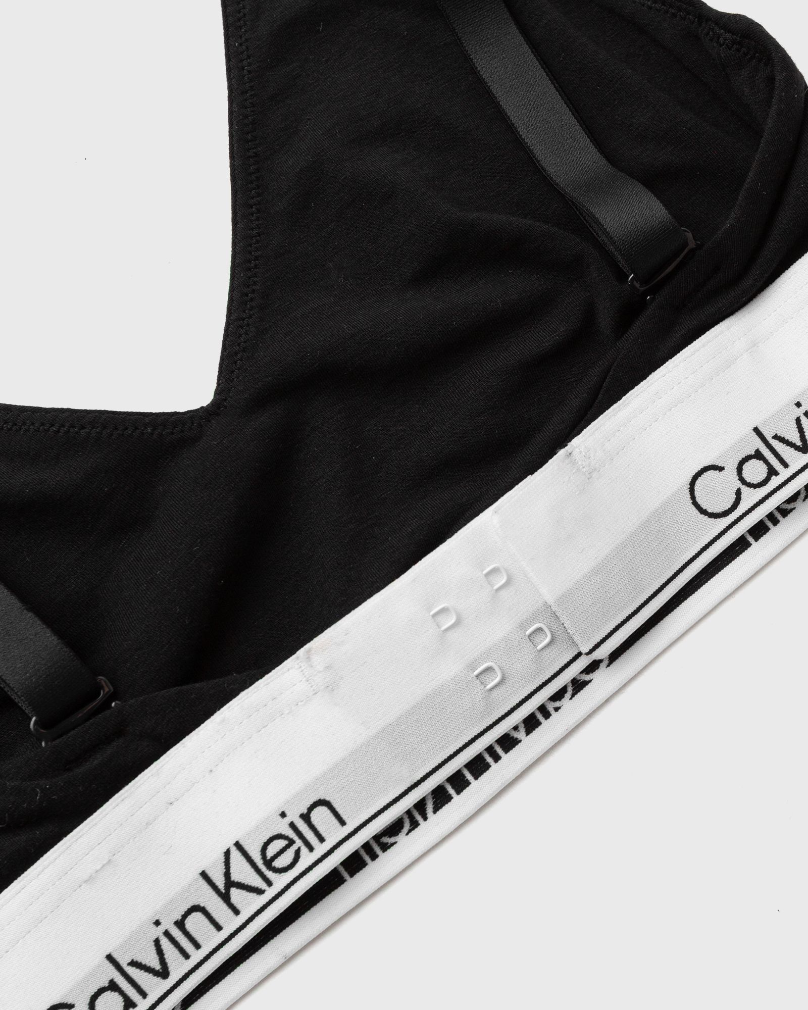 FULL CUP UNLINED TRAINGLE SCOOP