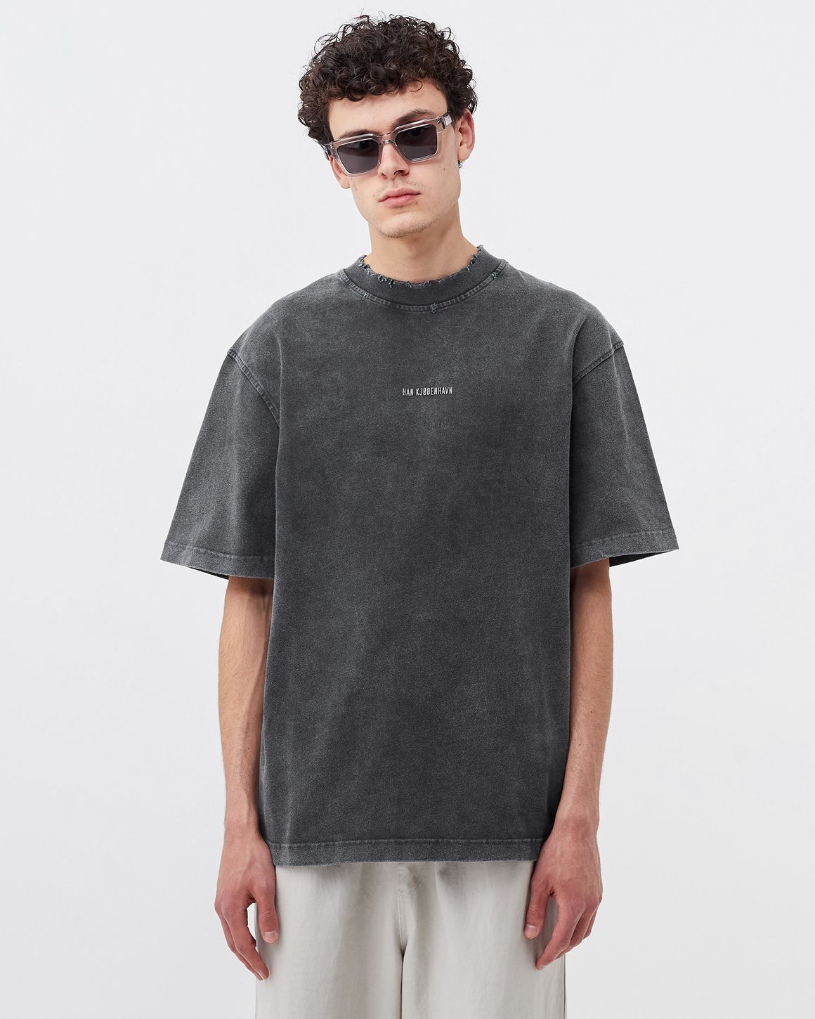 HAN KJBENHAVN 売れ筋商品|||ハン コペンハーゲン Tシャツ トップス レディース T-shirts Grey Han Kjobenhavn Distressed Tee Short Sleeve Logo Grey | BSTN