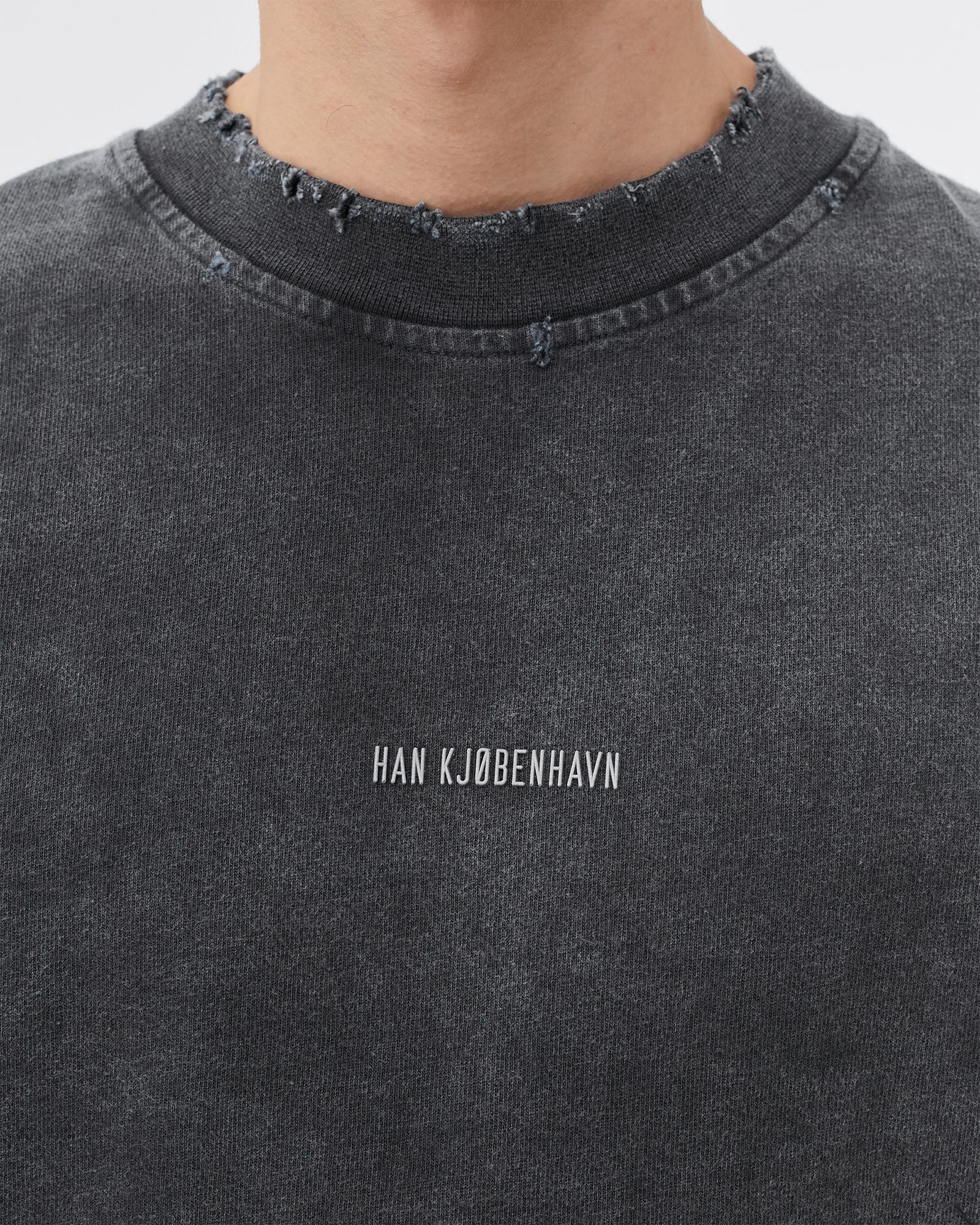 Distressed Tee Short Sleeve Logo