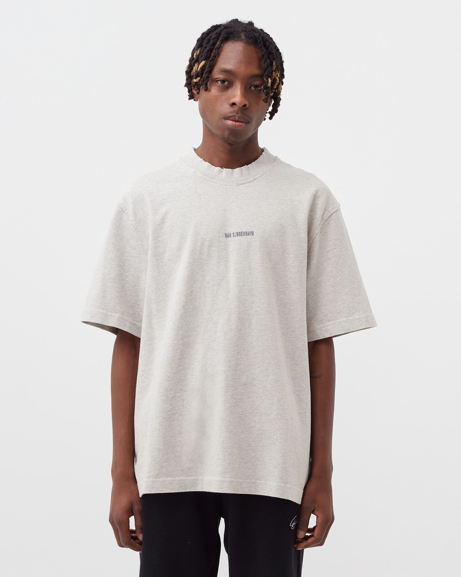 Distressed Tee Short Sleeve Logo