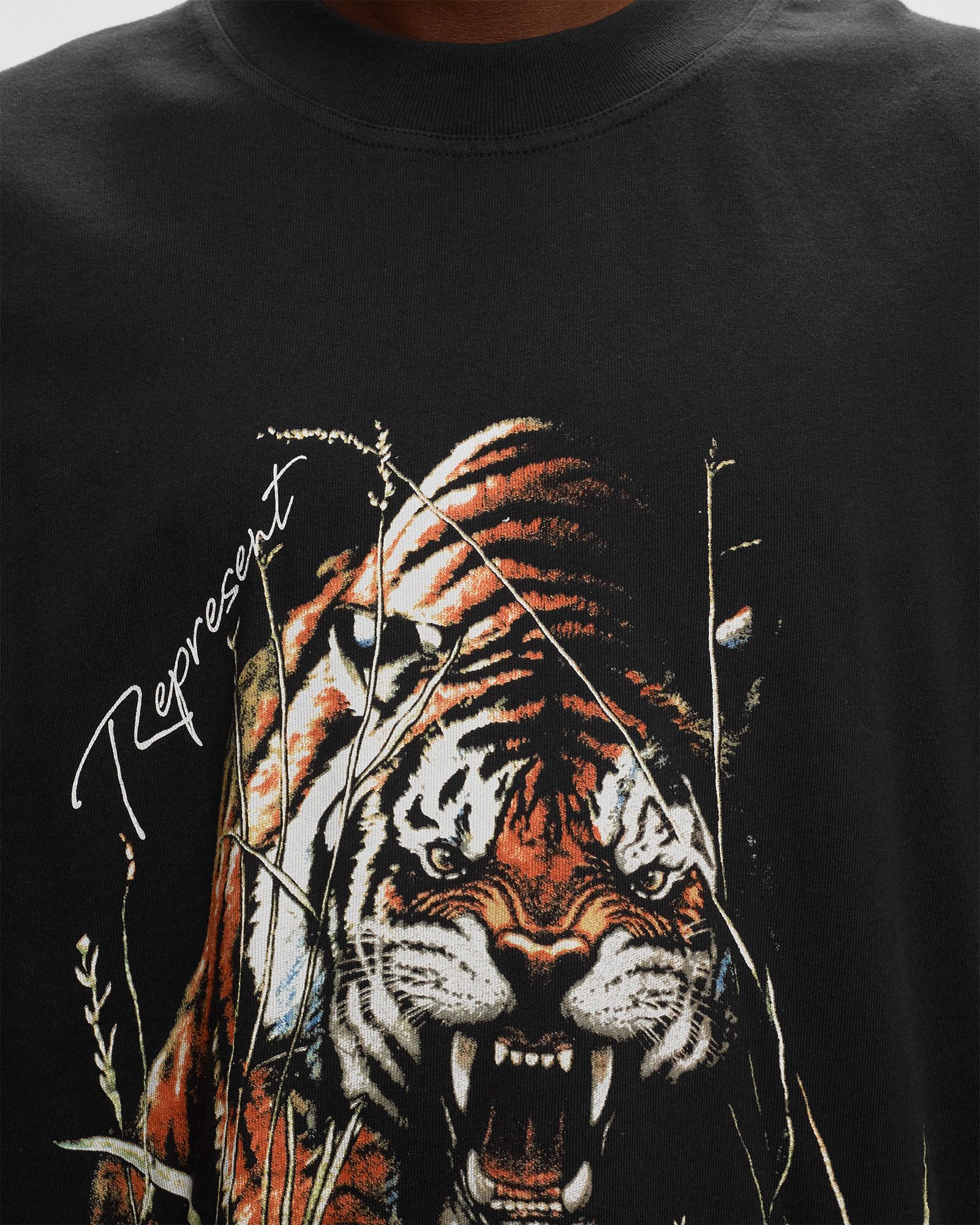 WELCOME TO THE JUNGLE TEE