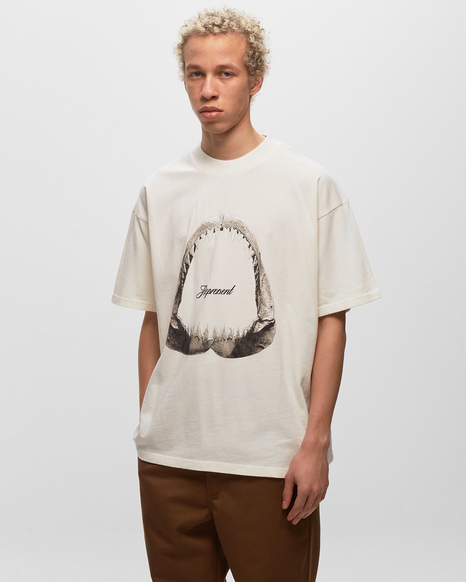 SHARK JAWS TEE