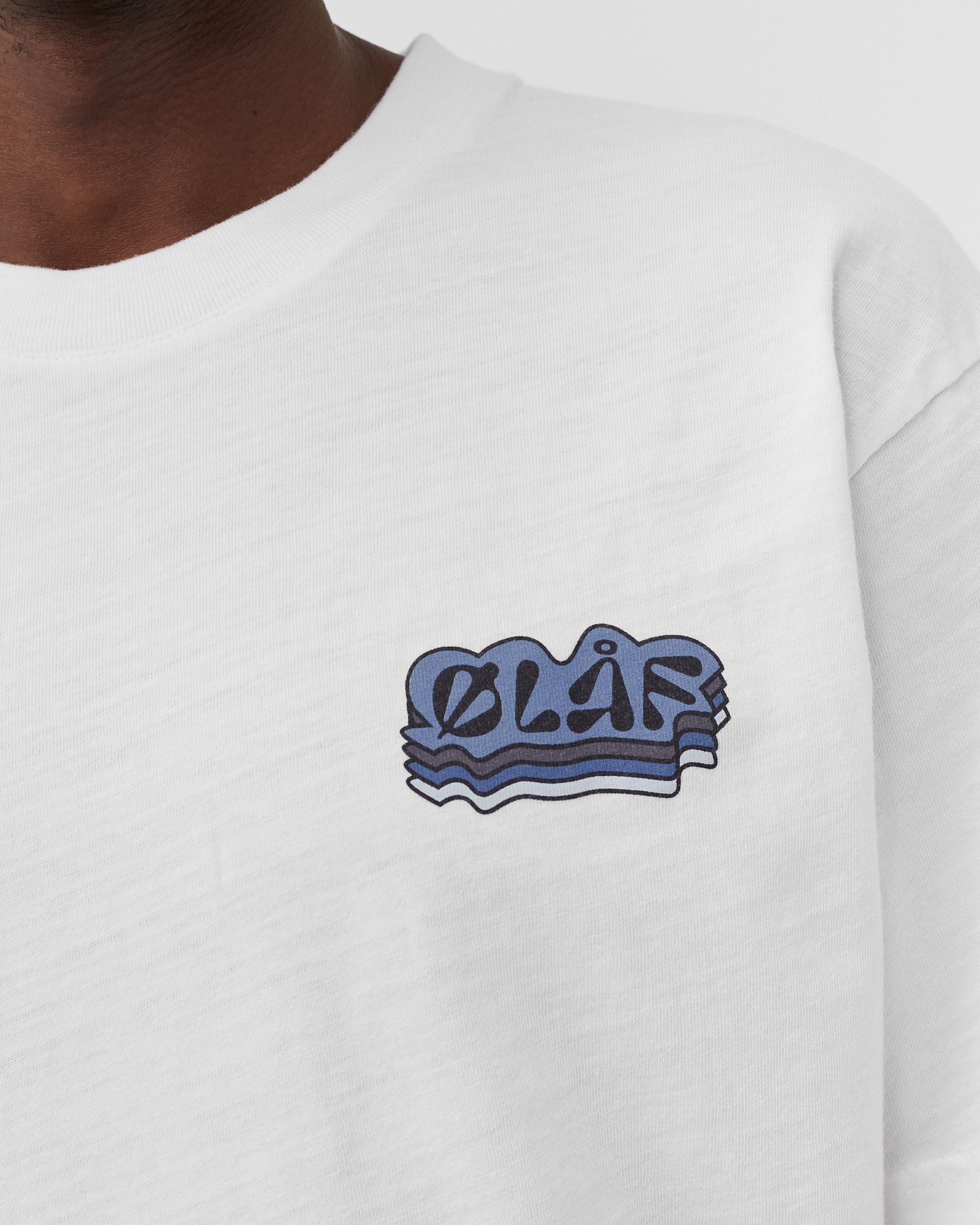 OLAF STICKER TEE
