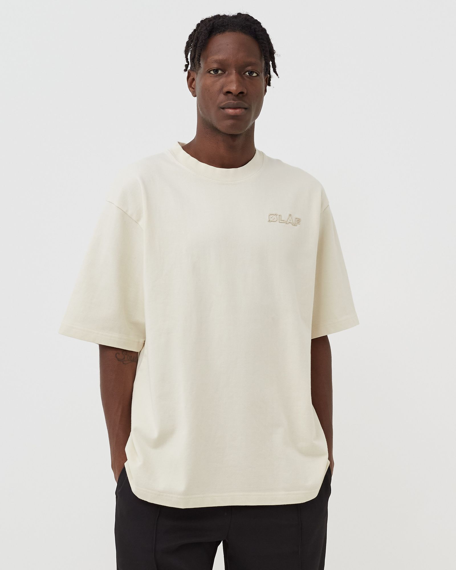 OLAF HEAVYWEIGHT STUDIO TEE