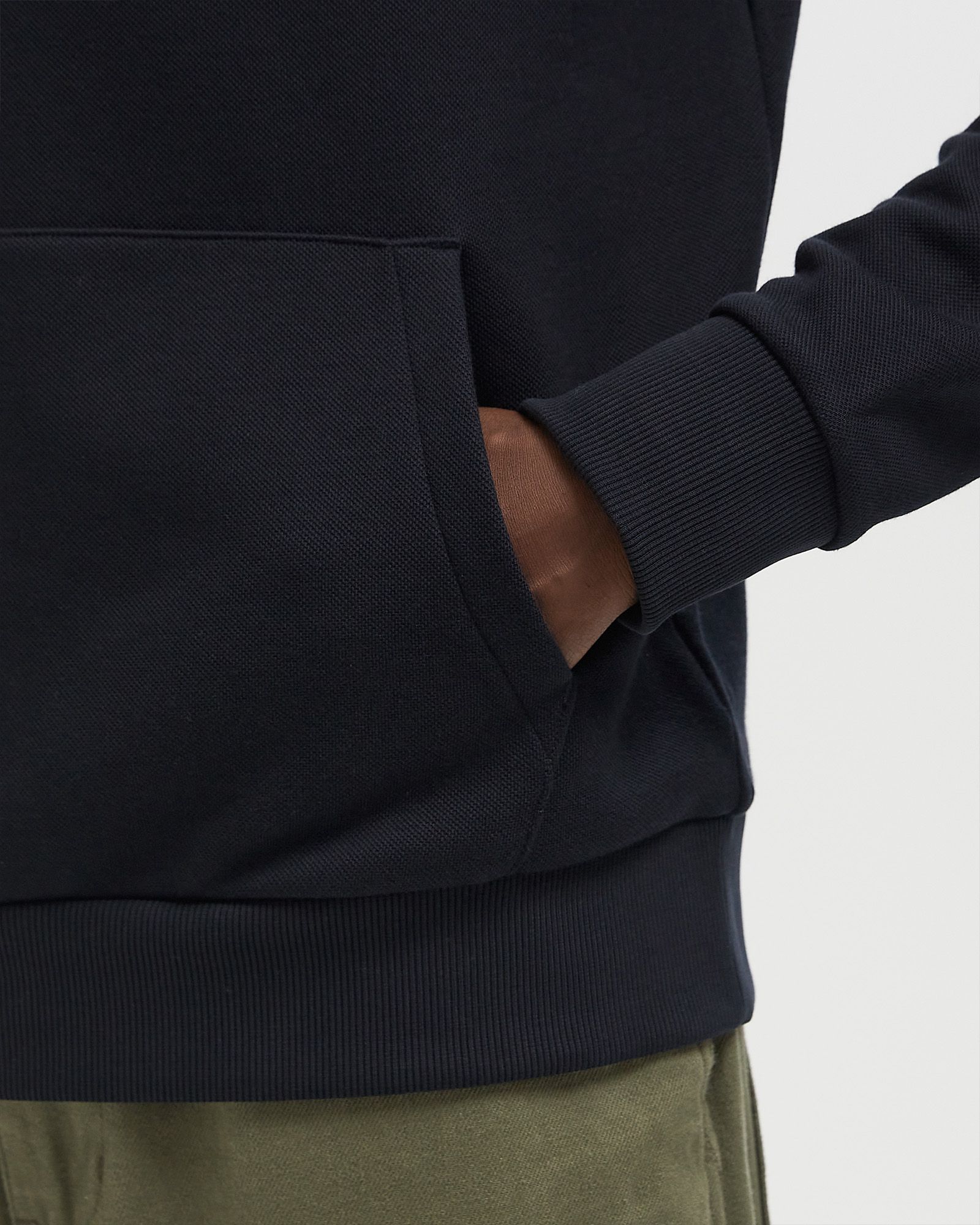 TENNIS BADGE COLLARED SWEATSHI