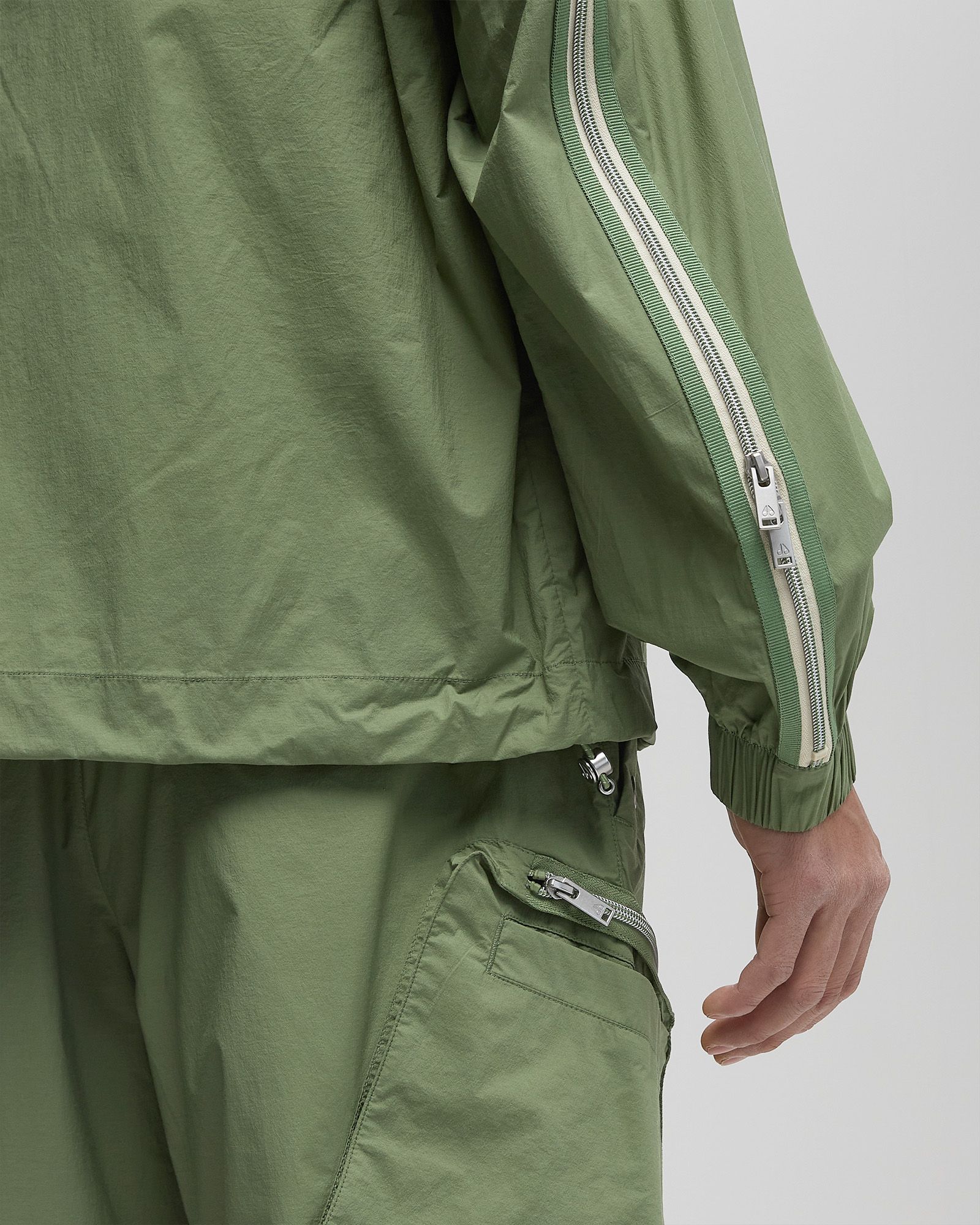 FORUM WINDBREAKER