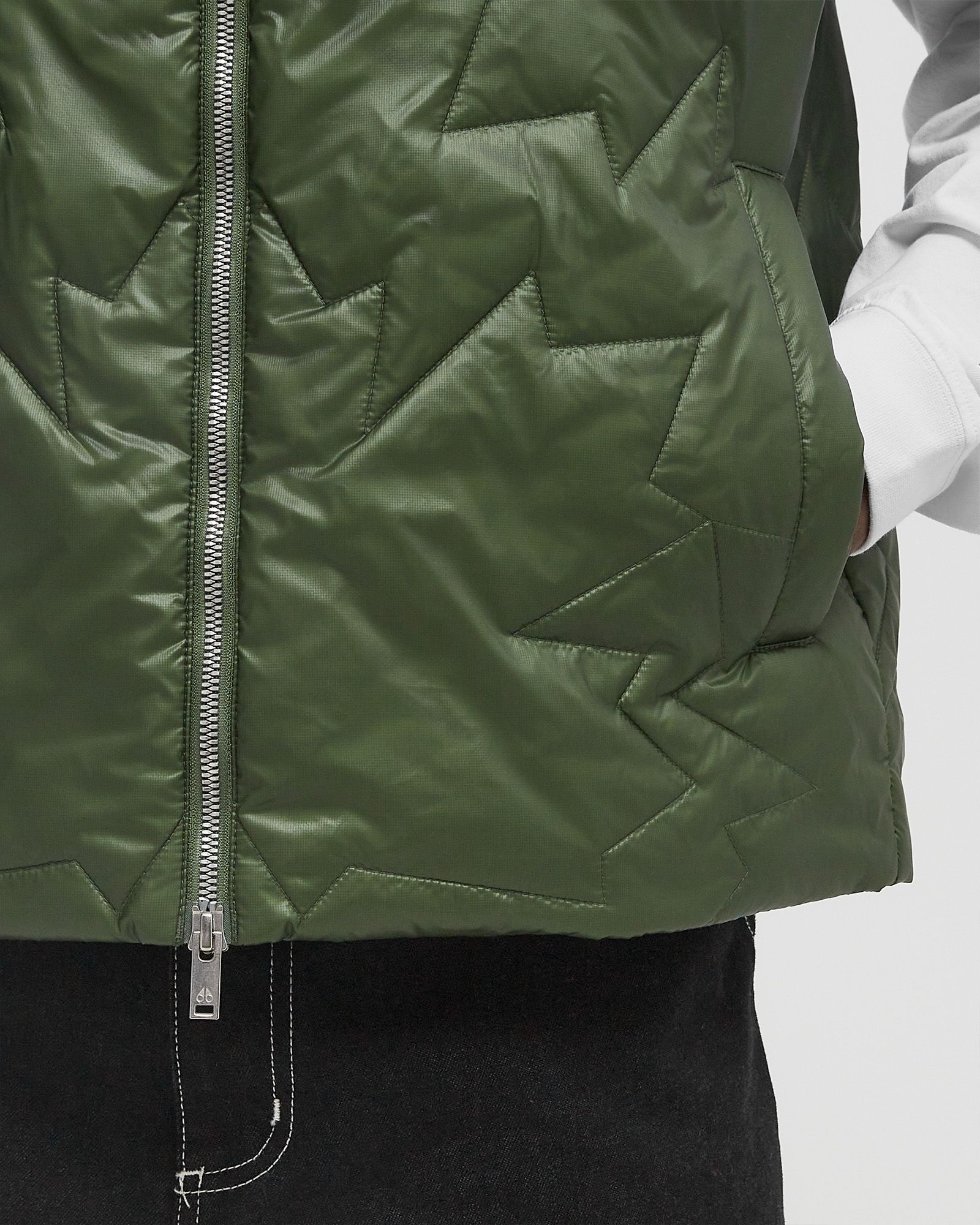 ICON LEAF QUILT VEST