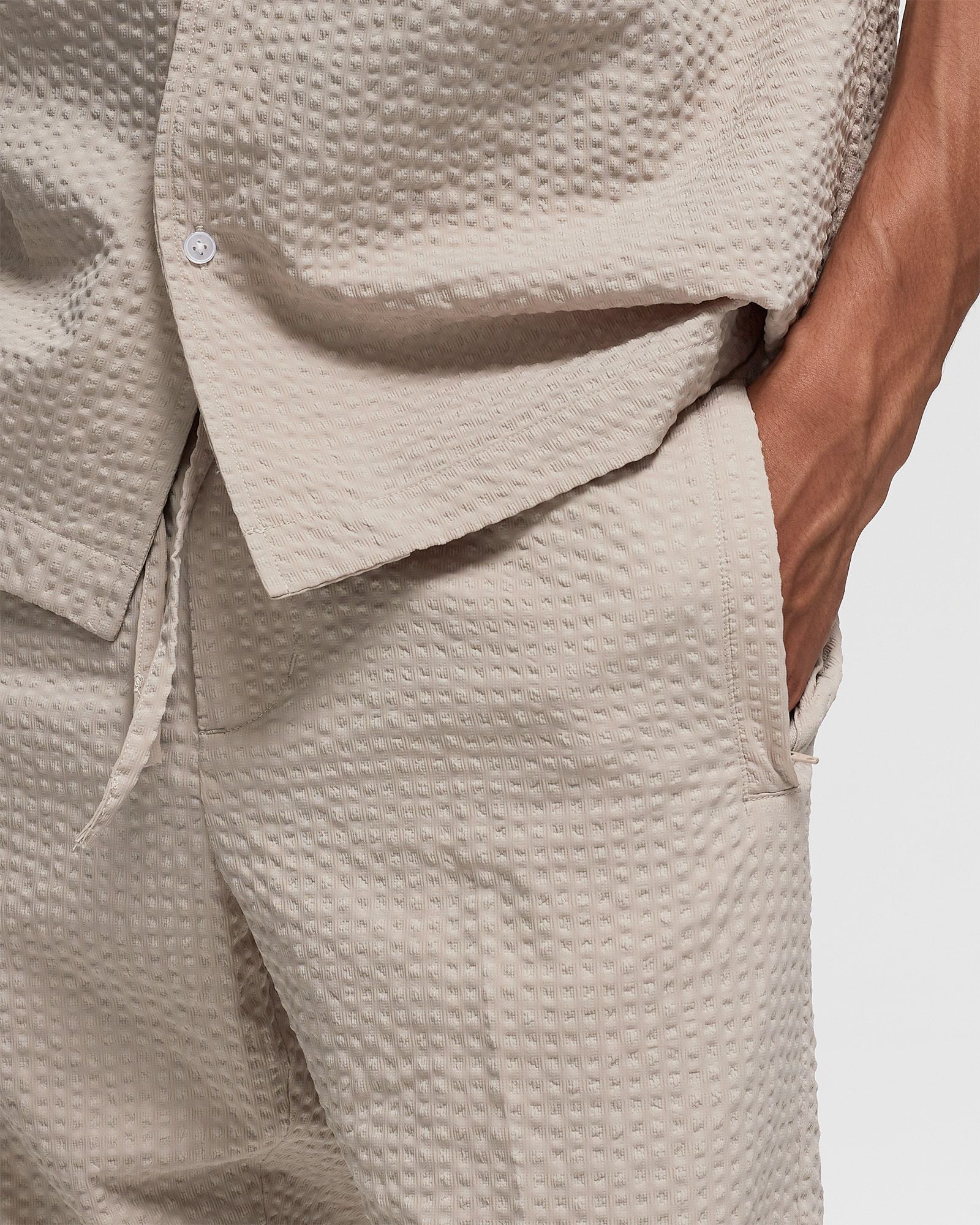 SEERSUCKER SLIM PANTS