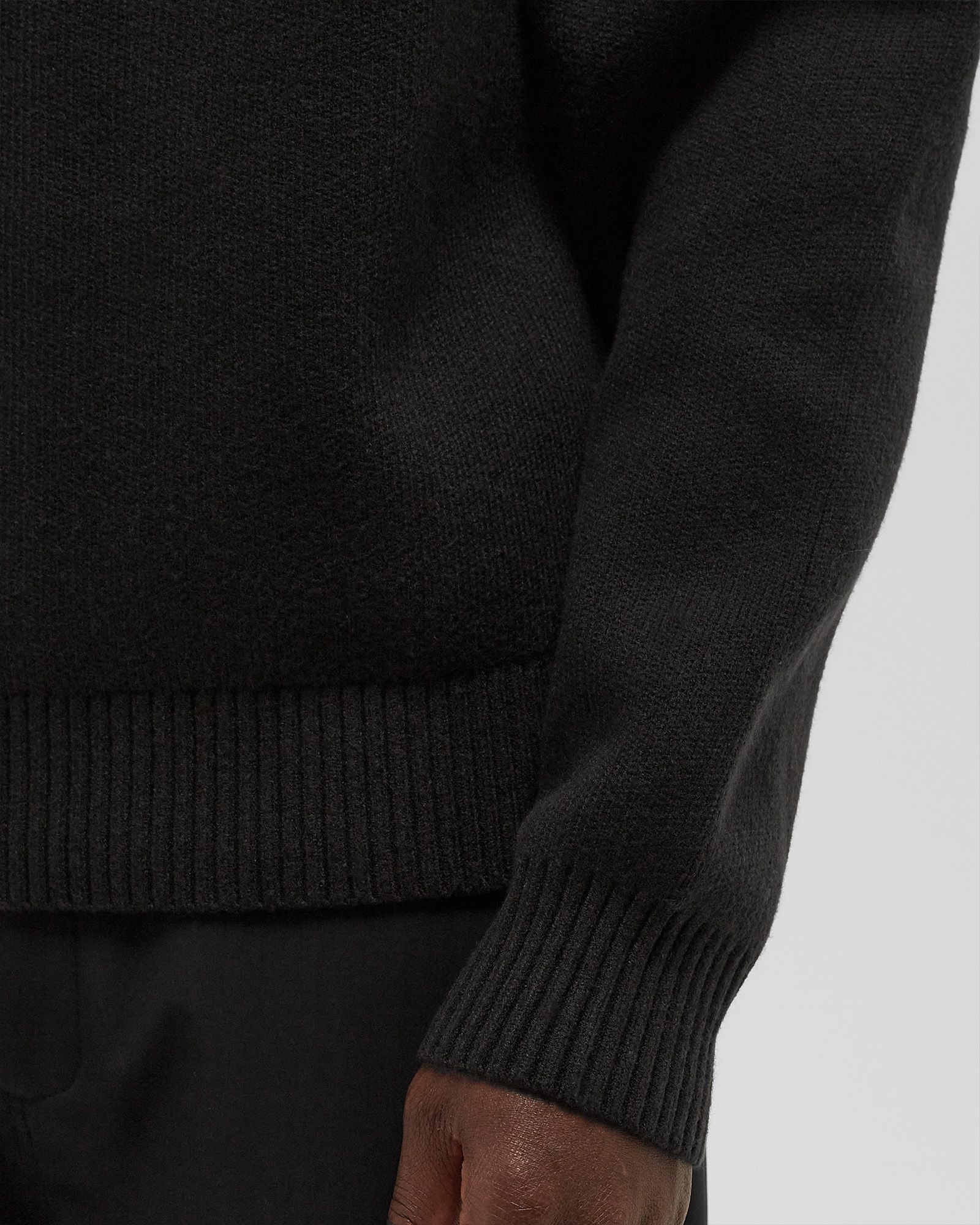 KNITTED DRIFT MOCK NECK