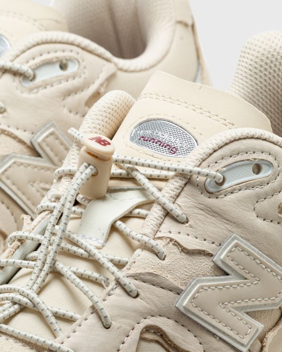 New Balance 2002R Beige - SANDSTONE