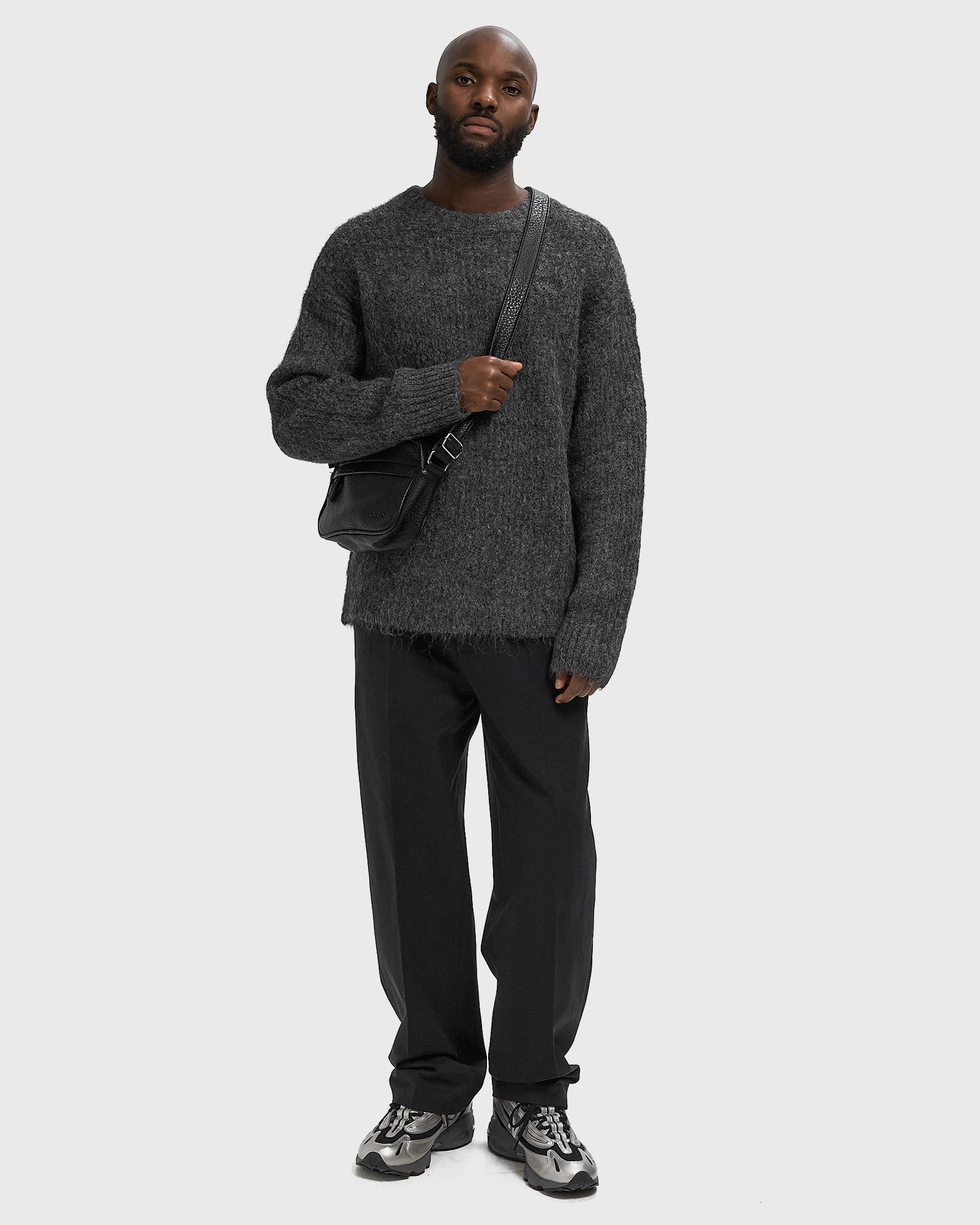 HAIRY KNITTED CREWNECK