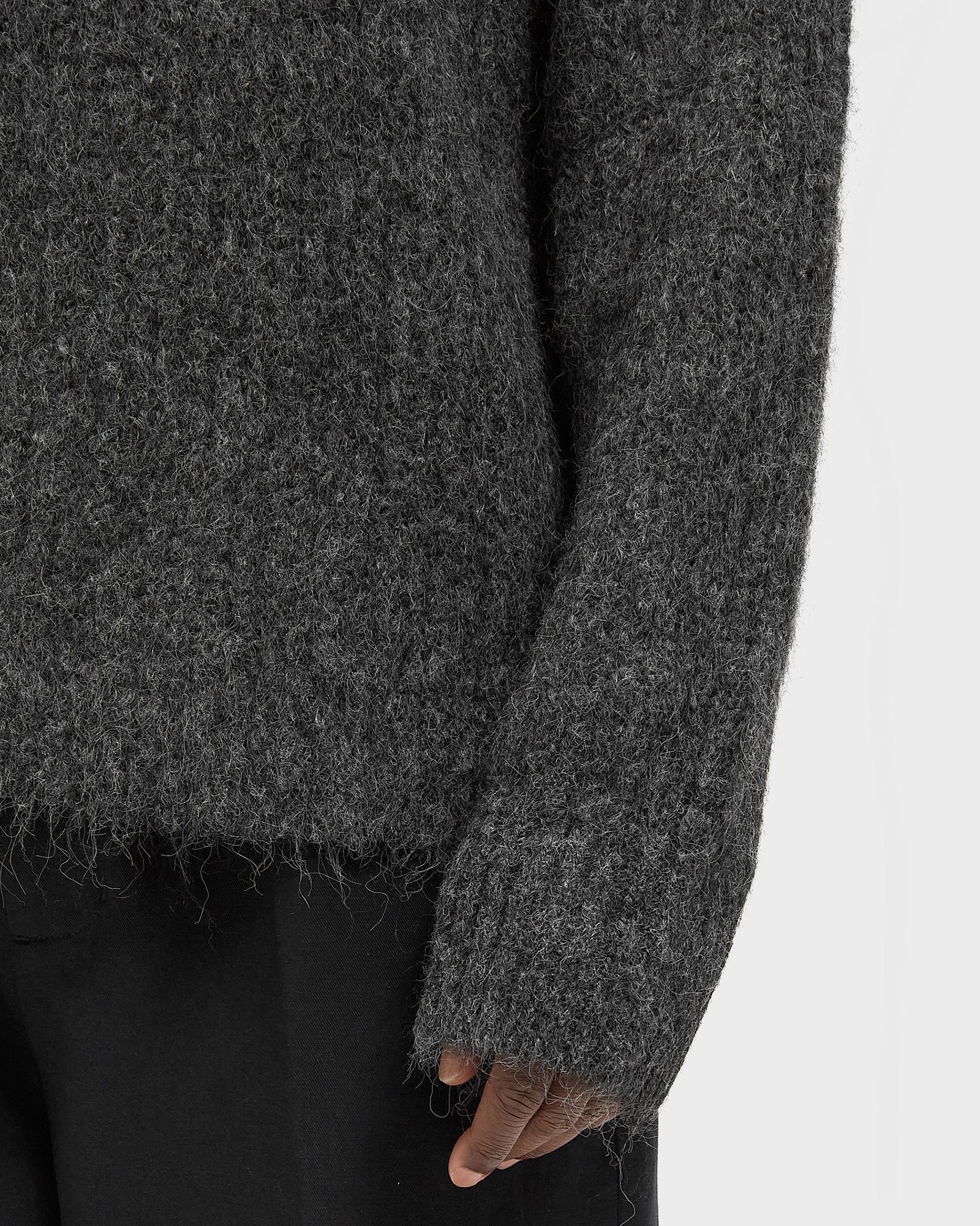 HAIRY KNITTED CREWNECK