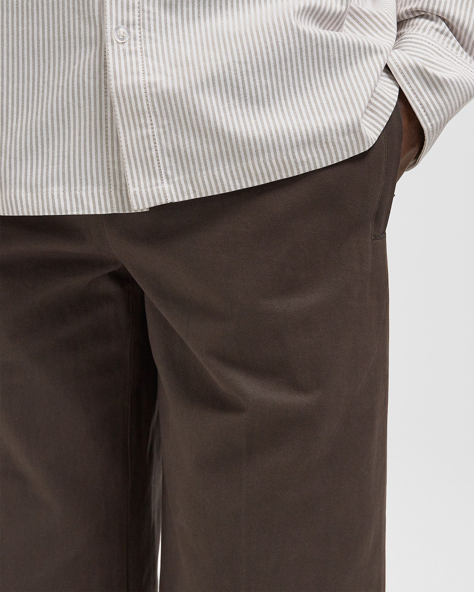 SLIM ELASTICATED PANT