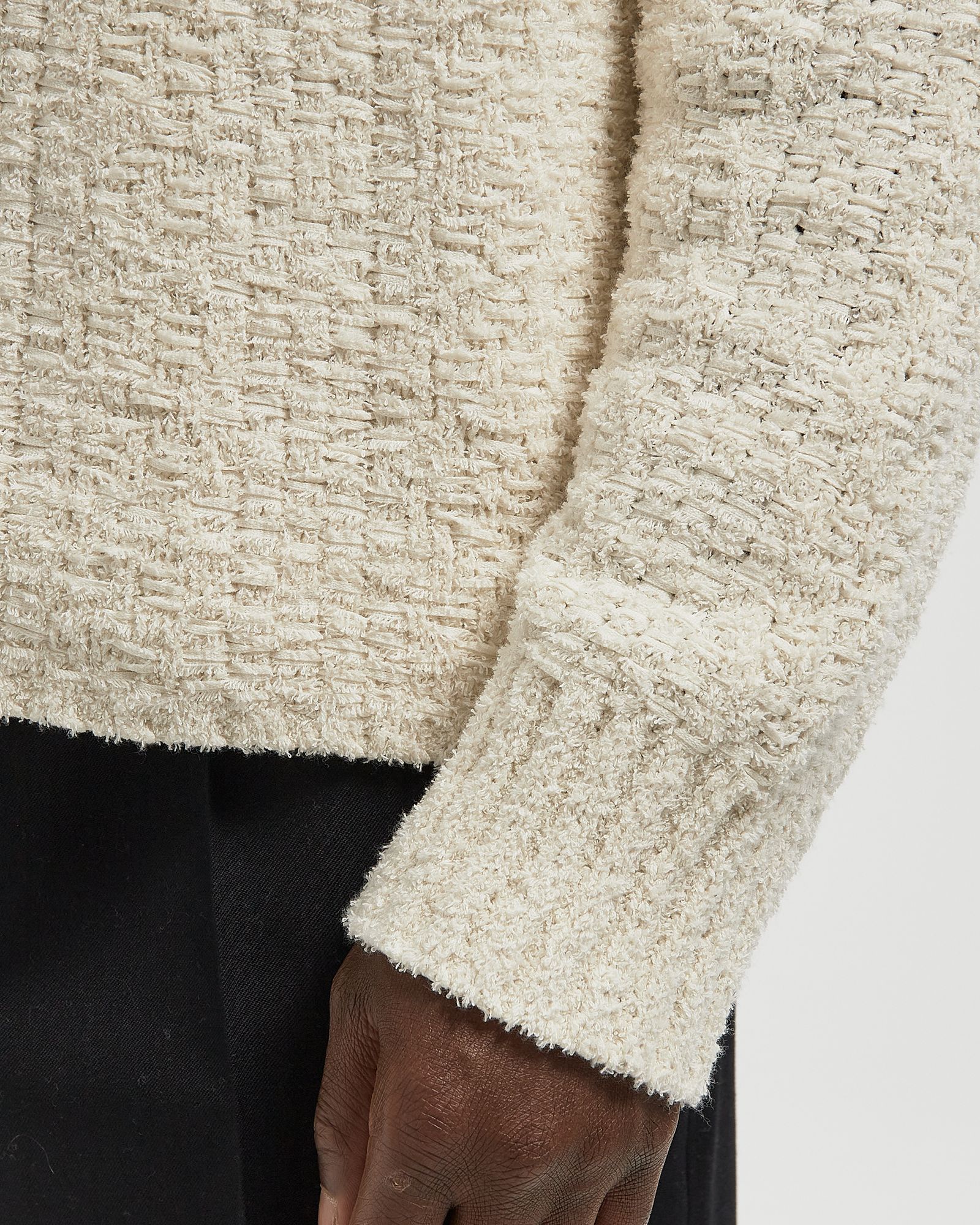 TEXTURED BOXY KNITTED CREWNECK