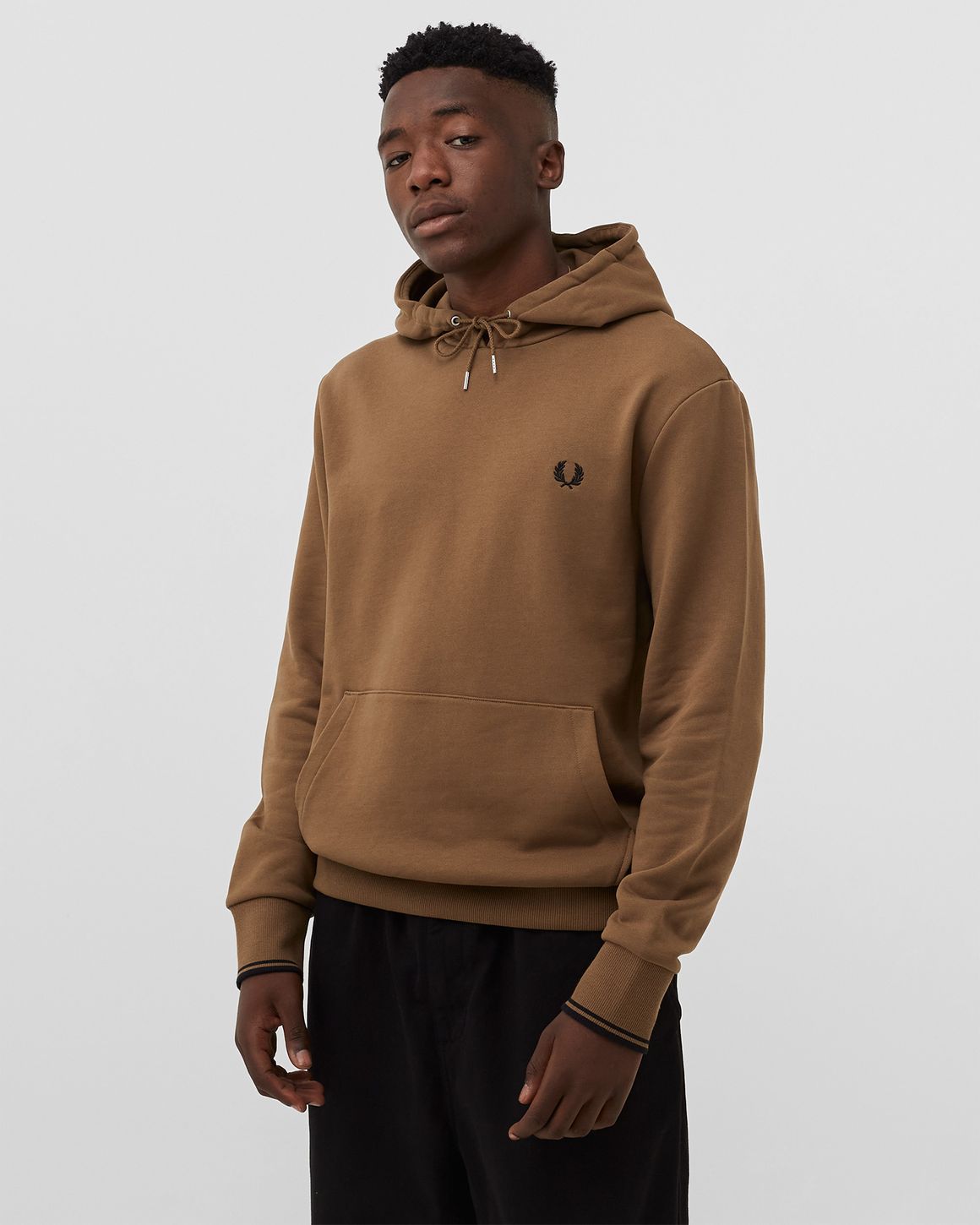 ■FRED PERRY■ Baseline Tipped Hooded Sweatshirt R49 AFPM233 Fred Perry TIPPED HOODED SWEATSHIRT Brown | BSTN Store