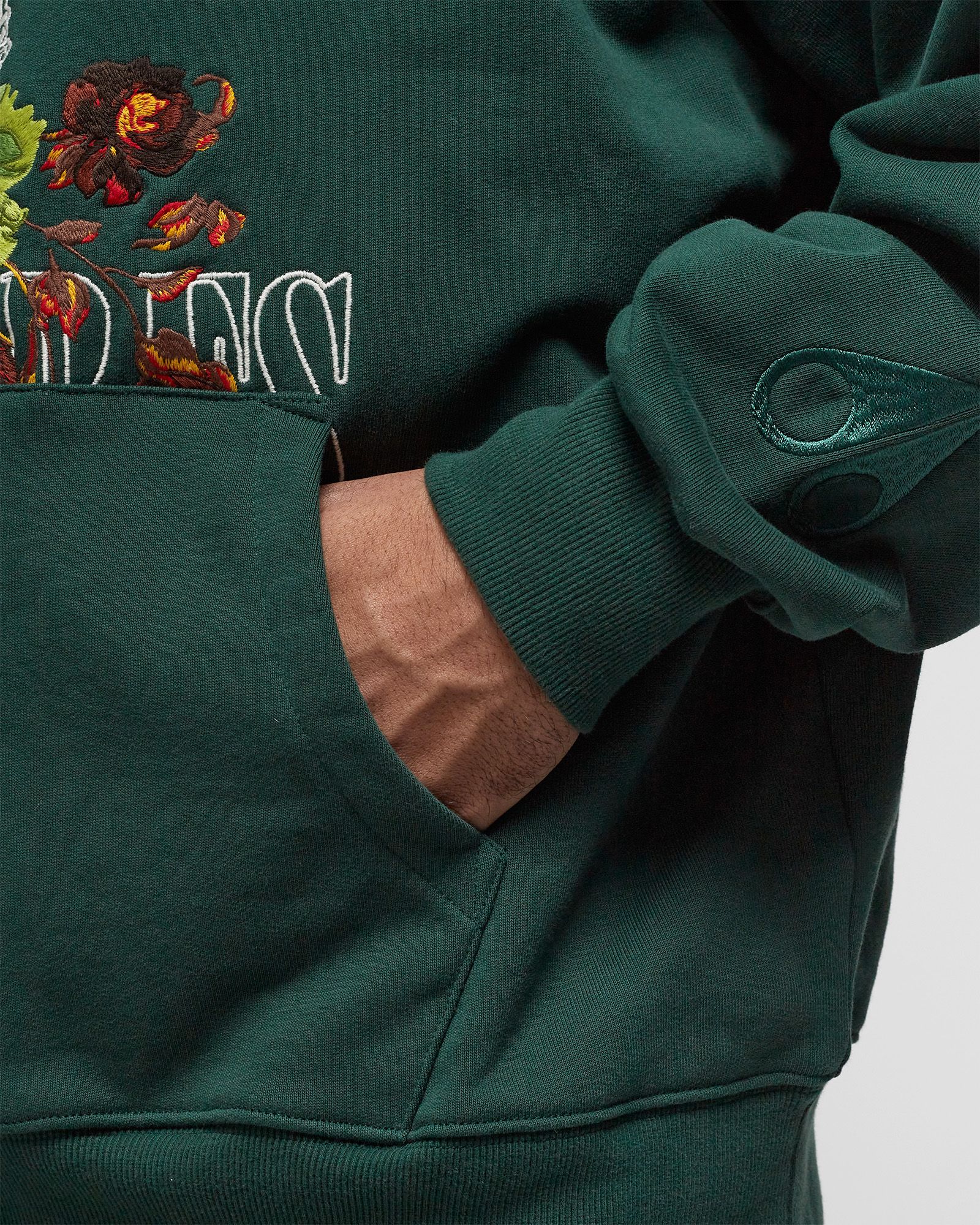 X PLEASURES STATUE GRAPHIC HOODIE