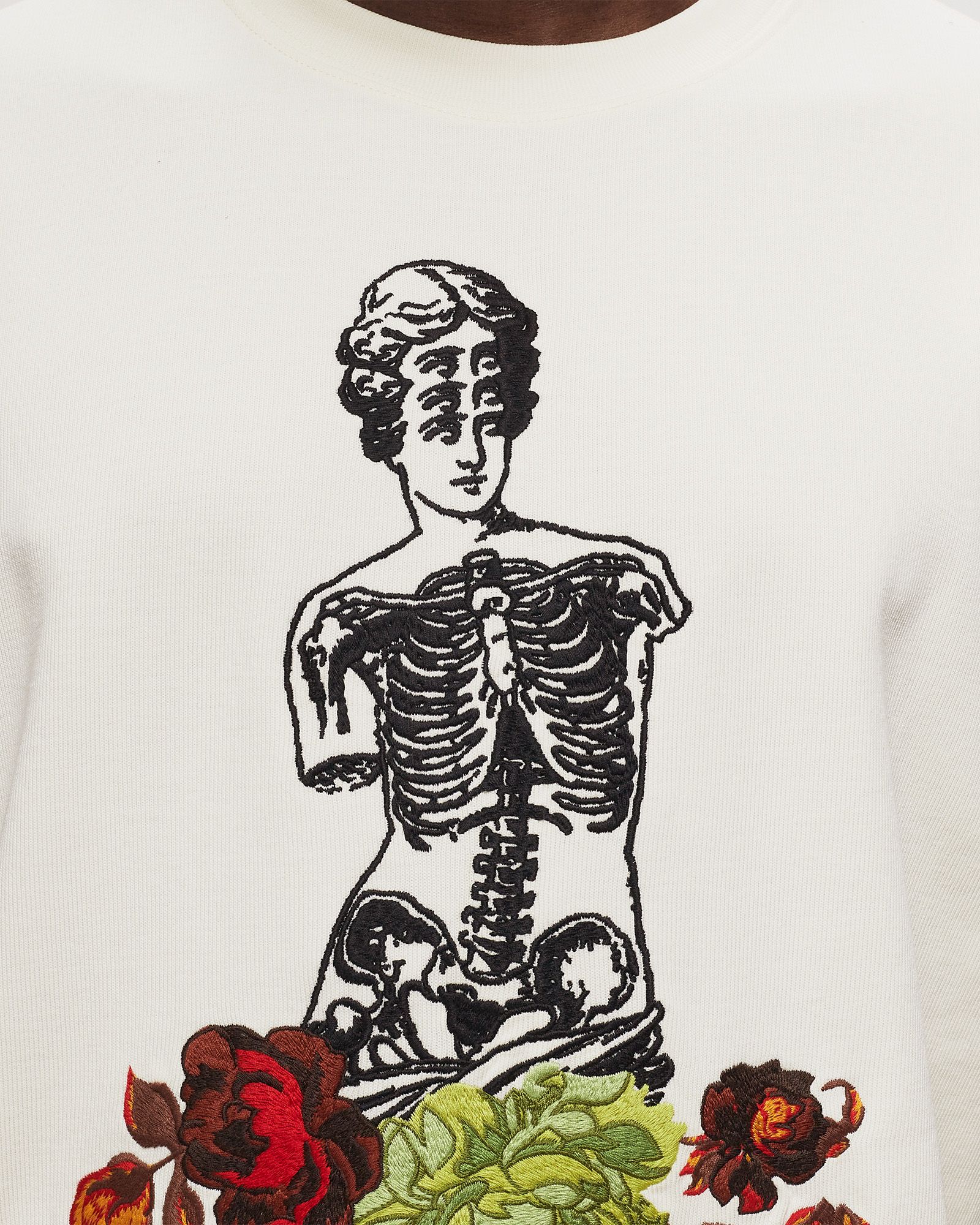 x PLEASURES STATUE GRAPHIC TEE