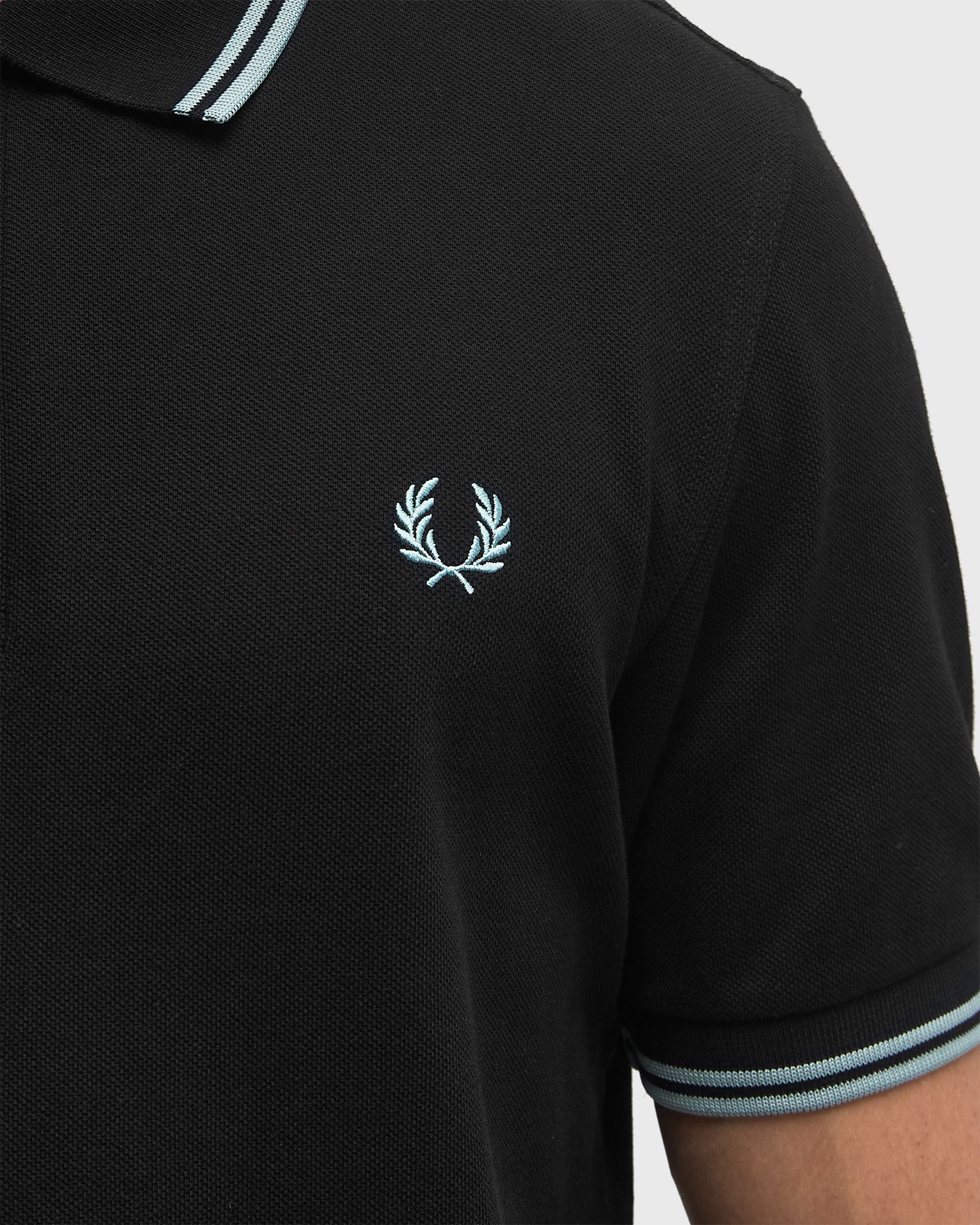 TWIN TIPPED FRED PERRY SHIRT