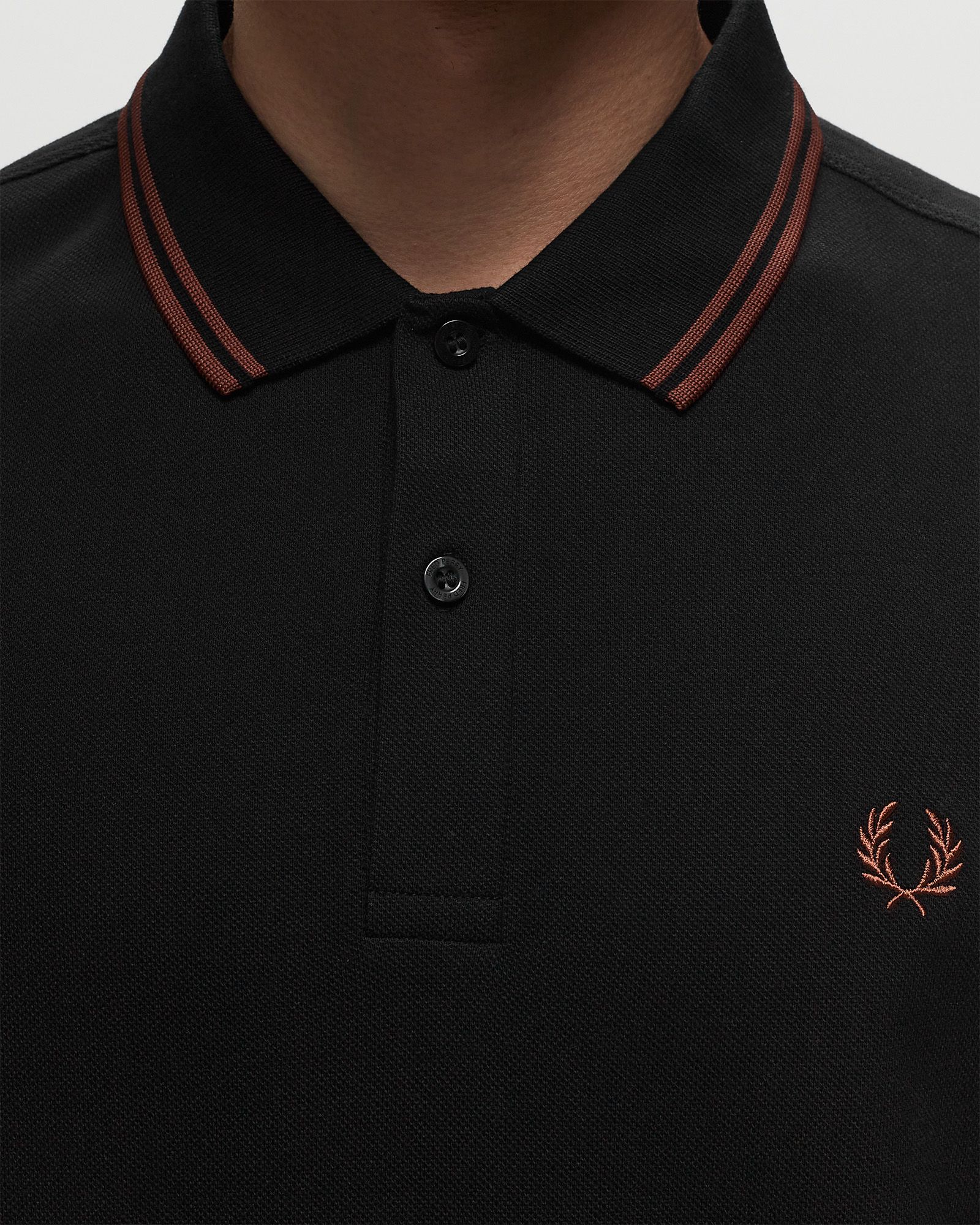 TWIN TIPPED FRED PERRY SHIRT
