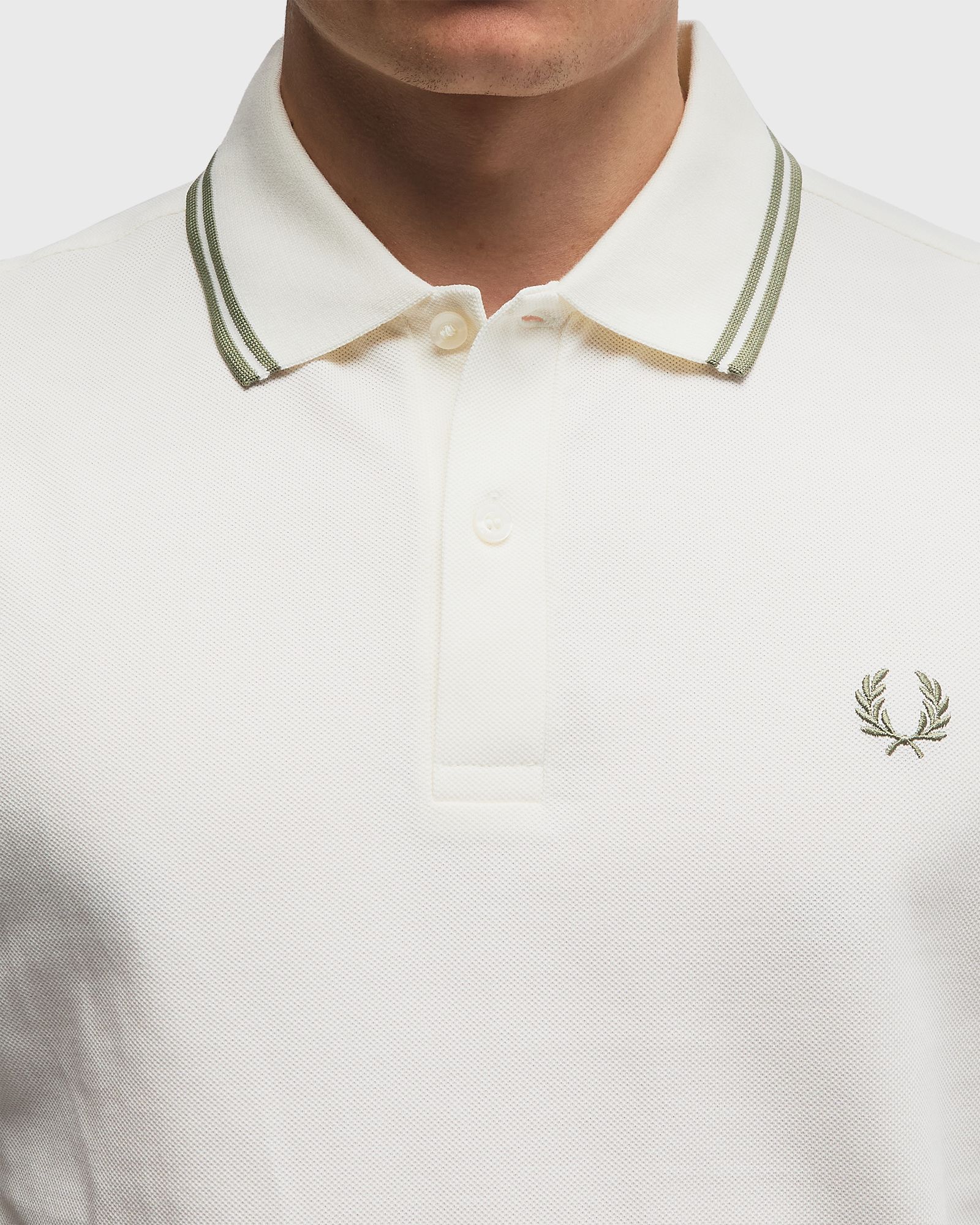 TWIN TIPPED FRED PERRY SHIRT